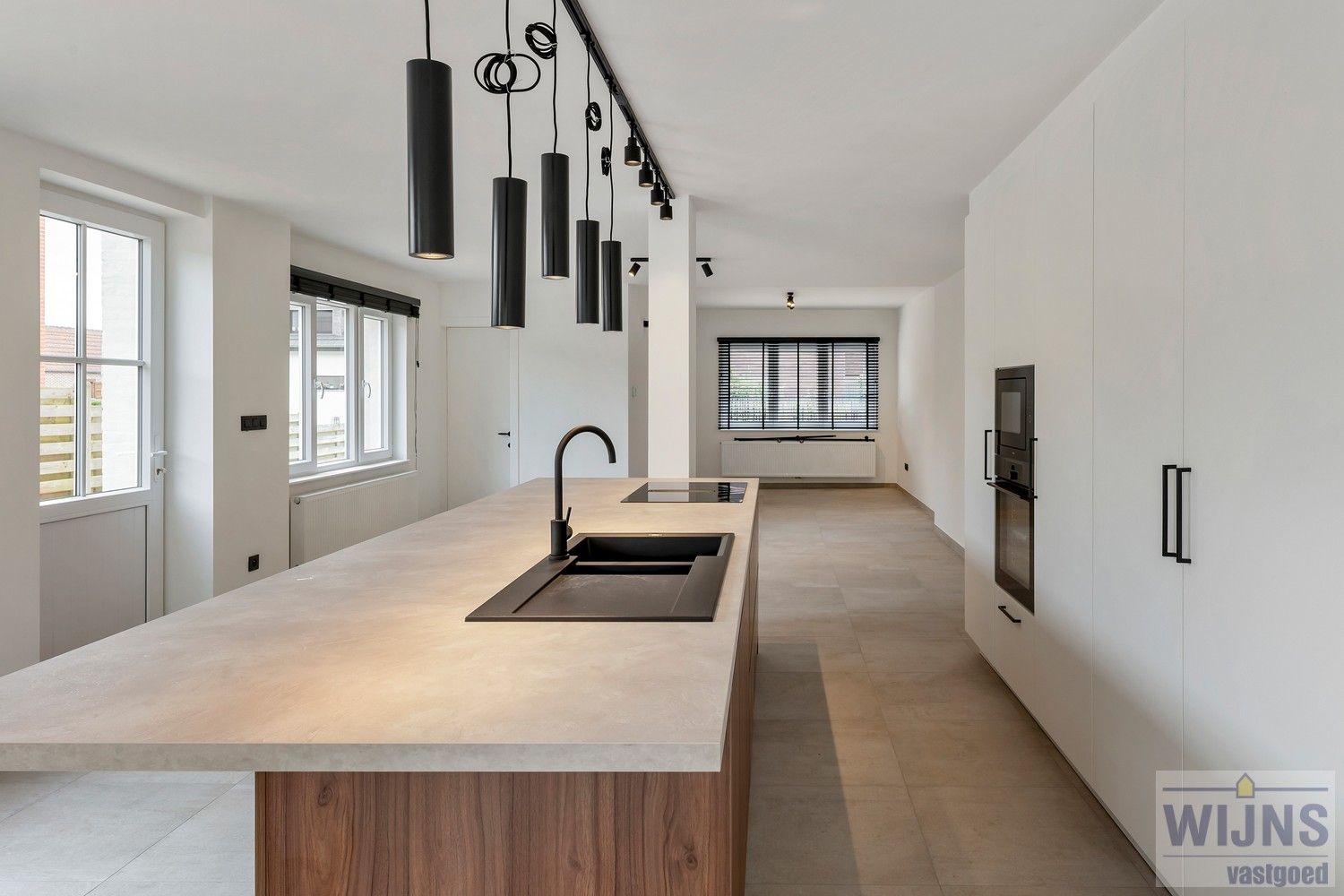 Prachtig gerenoveerde woning met 3 slpkm foto 15