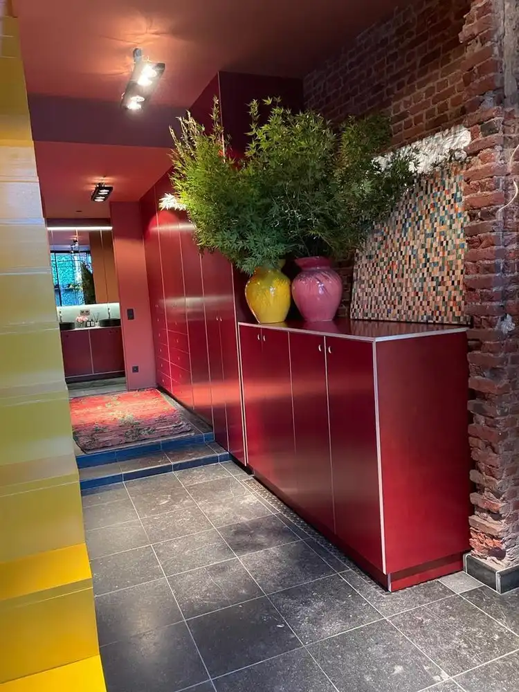 Karaktervolle erfgoedwoning op topligging tegenover de Sint-Gummaruskerk. foto 34