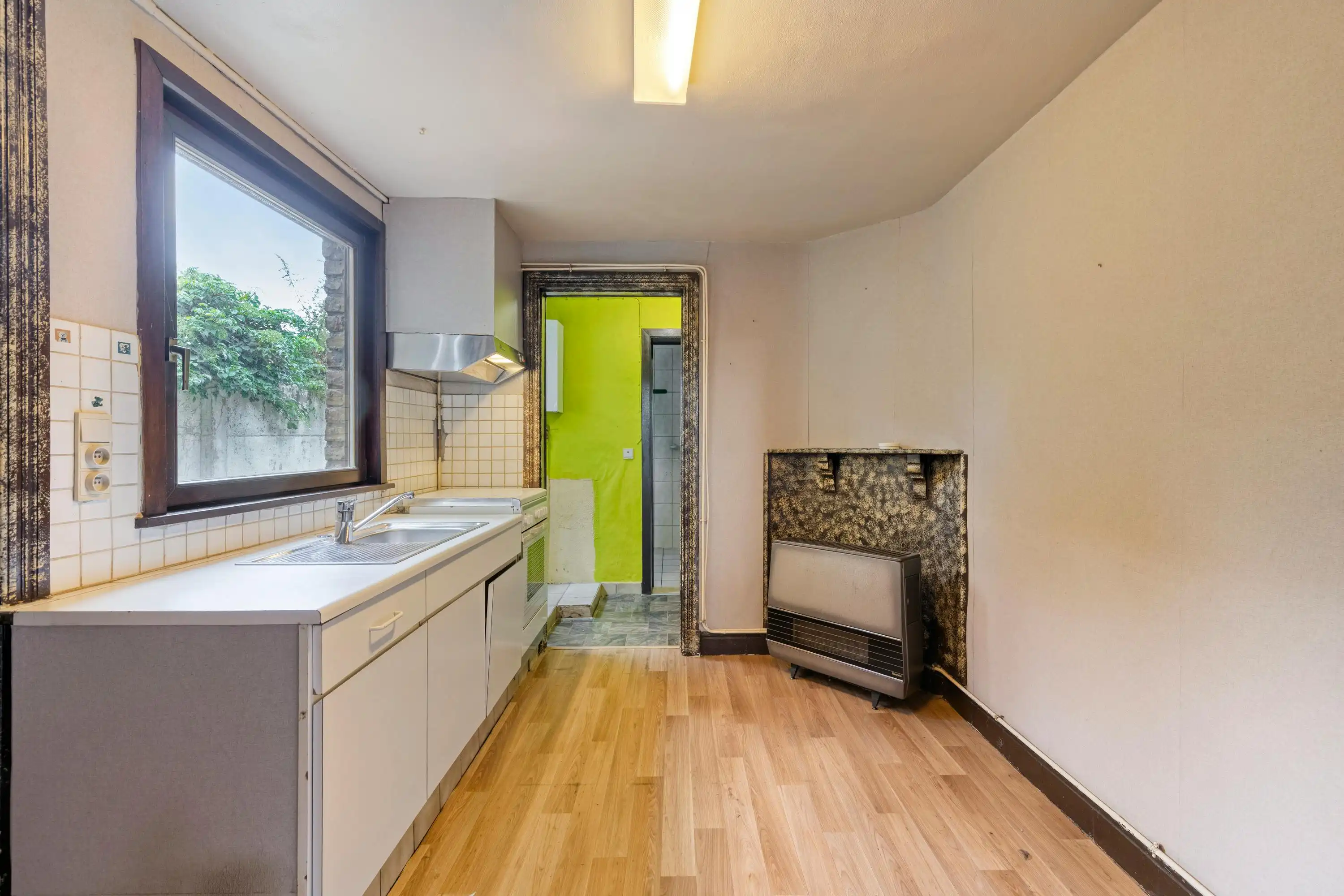 Te renoveren huis met 4 slaapkamers in Assebroek  foto 4