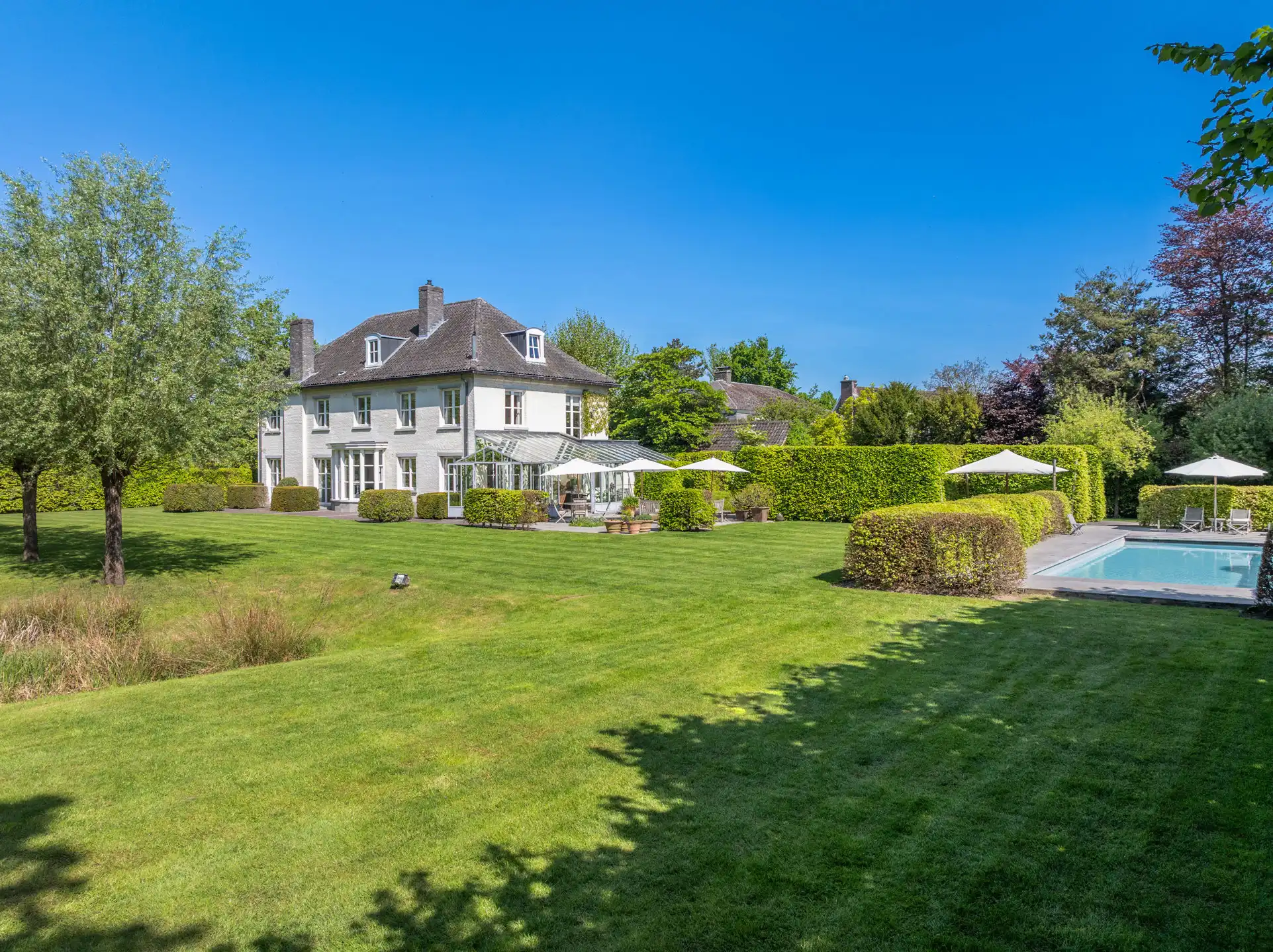 Unieke parel op royaal perceel (3.877 m²) met bouwgrond foto 39