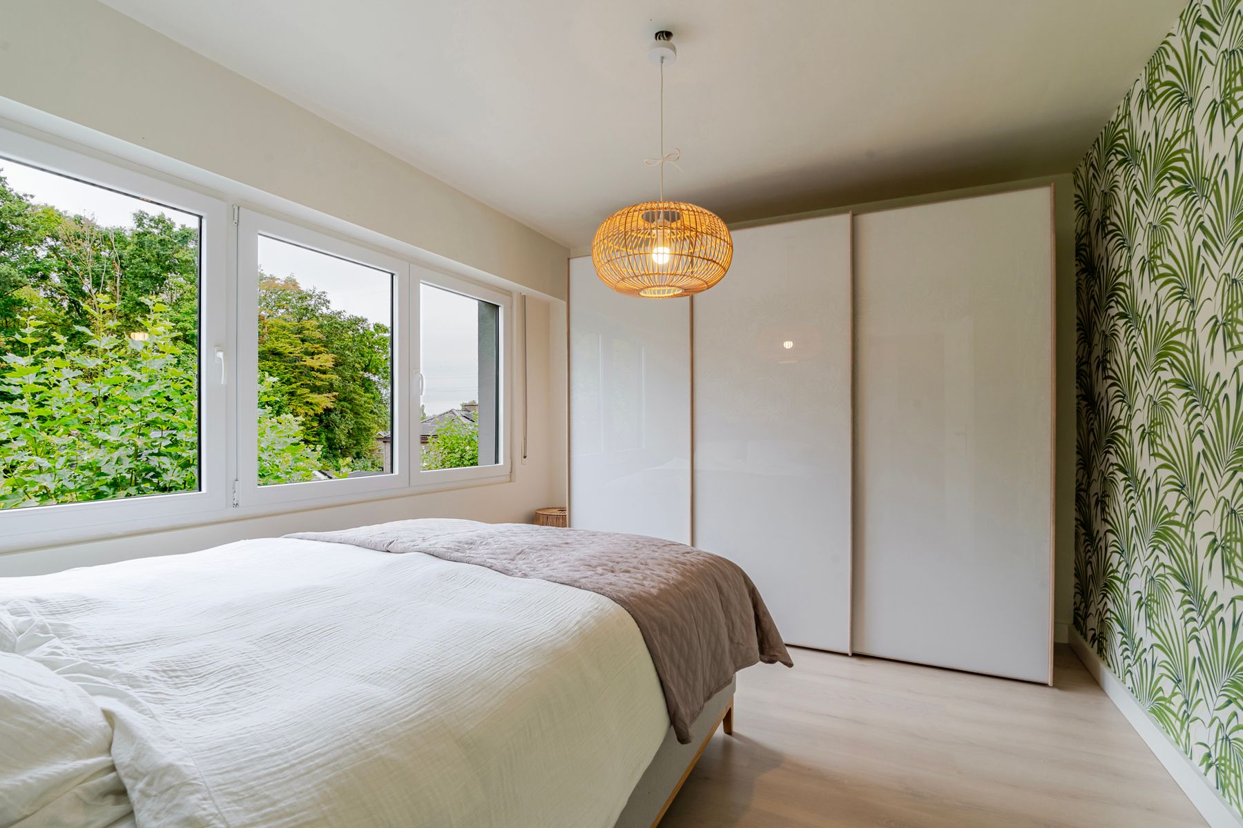 Instapklare bel-etagewoning met 4 slaapkamers in Aartselaar foto 13