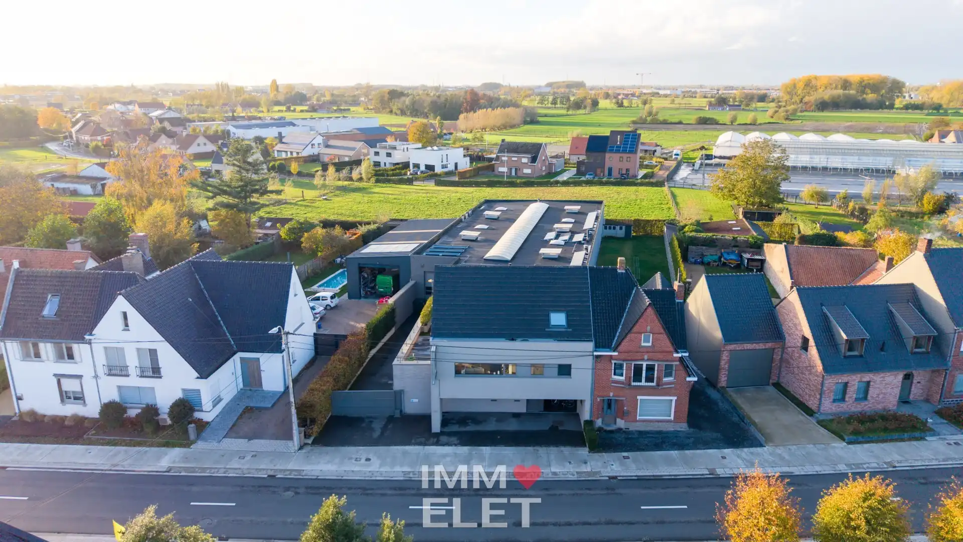 Commercieel te koop Vichtseweg 256 - 8790 Waregem