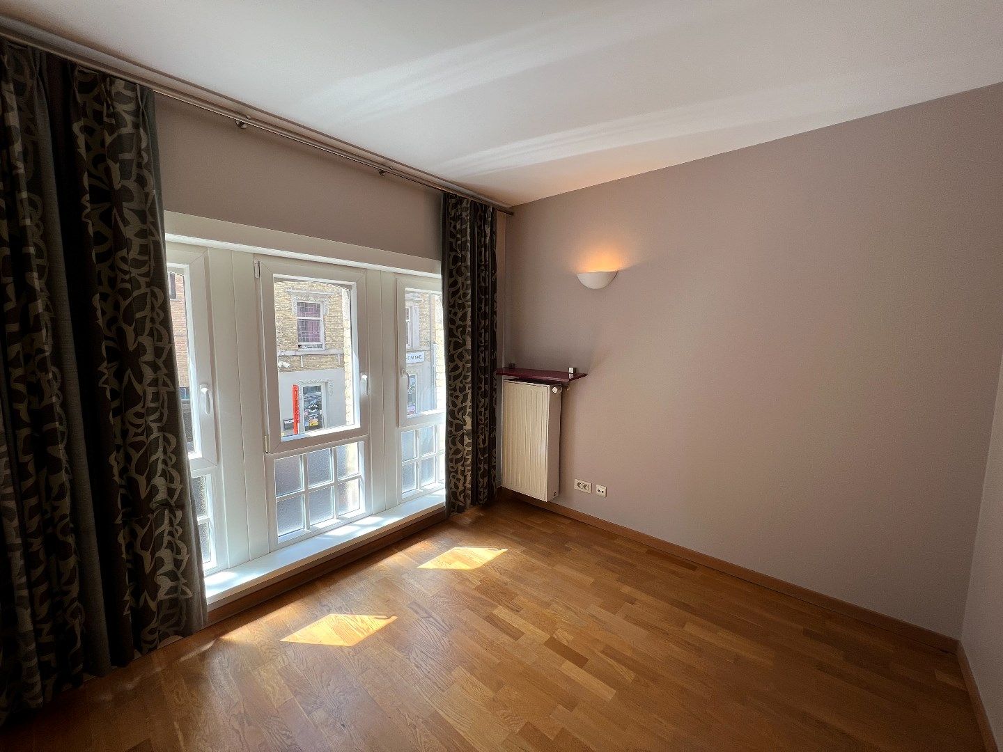GEZELLIG APPARTEMENT MET 2 SLAAPKAMERS IN CENTRUM IEPER foto 9