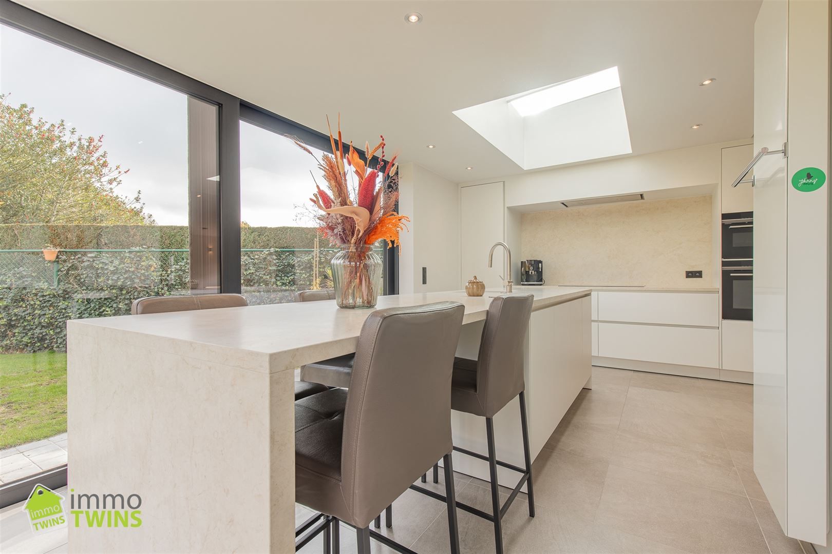 Gezellige open bebouwing met garage, tuin en oprit te Grembergen foto 7