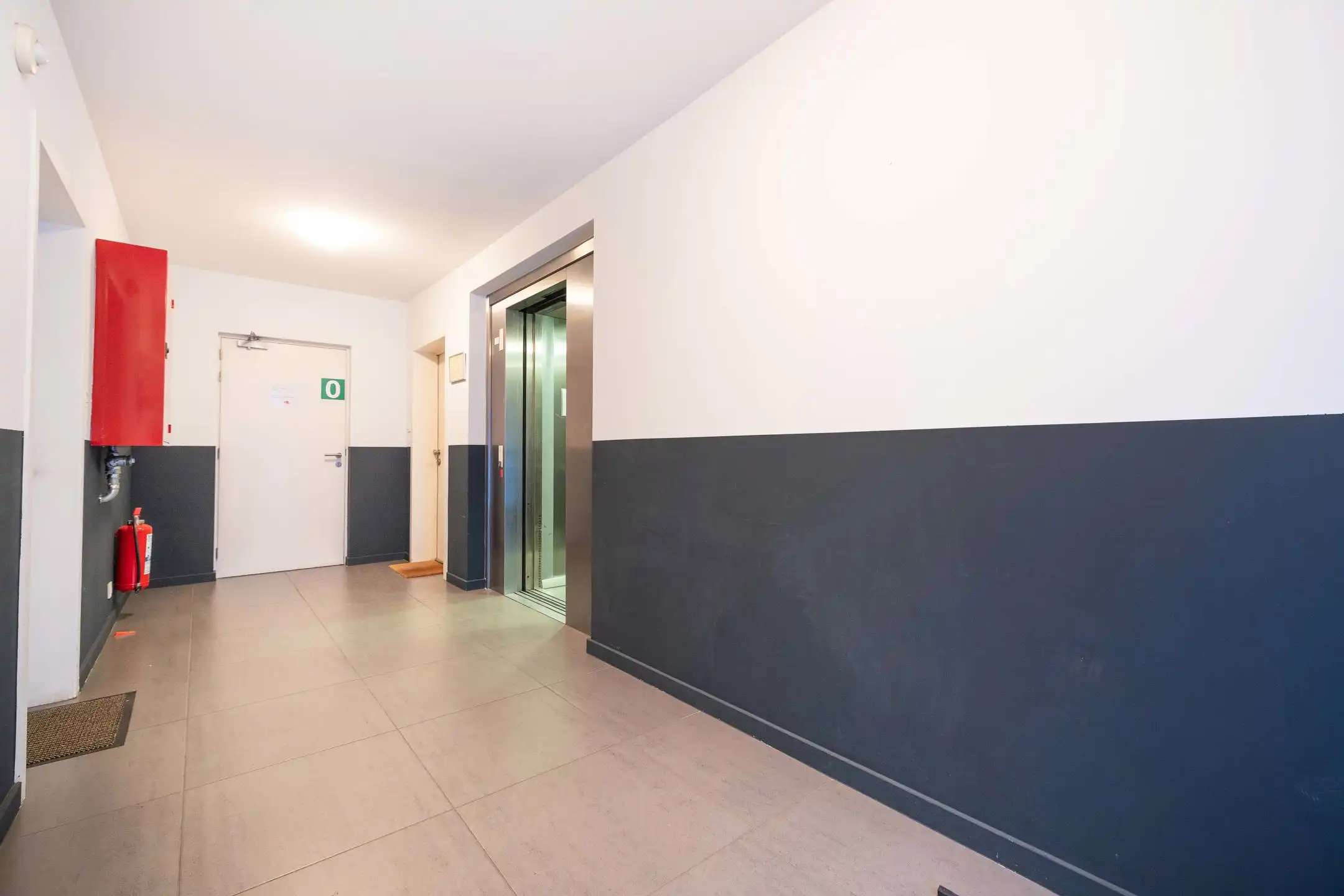In het hart van de Marollen, modern en lichtrijk foto 17