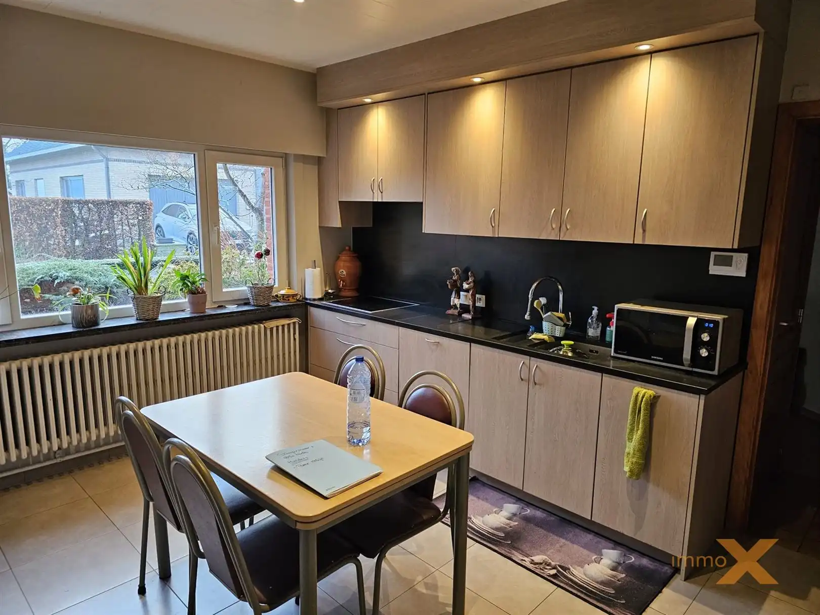 INTAPKLARE CHARMANTE WONING MET 3 SLPKS foto 11