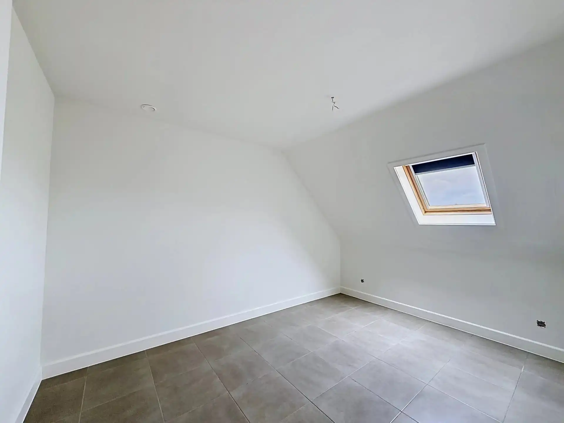 Gezellige woning met 2 grote slaapkamers, tuin en carport foto 21