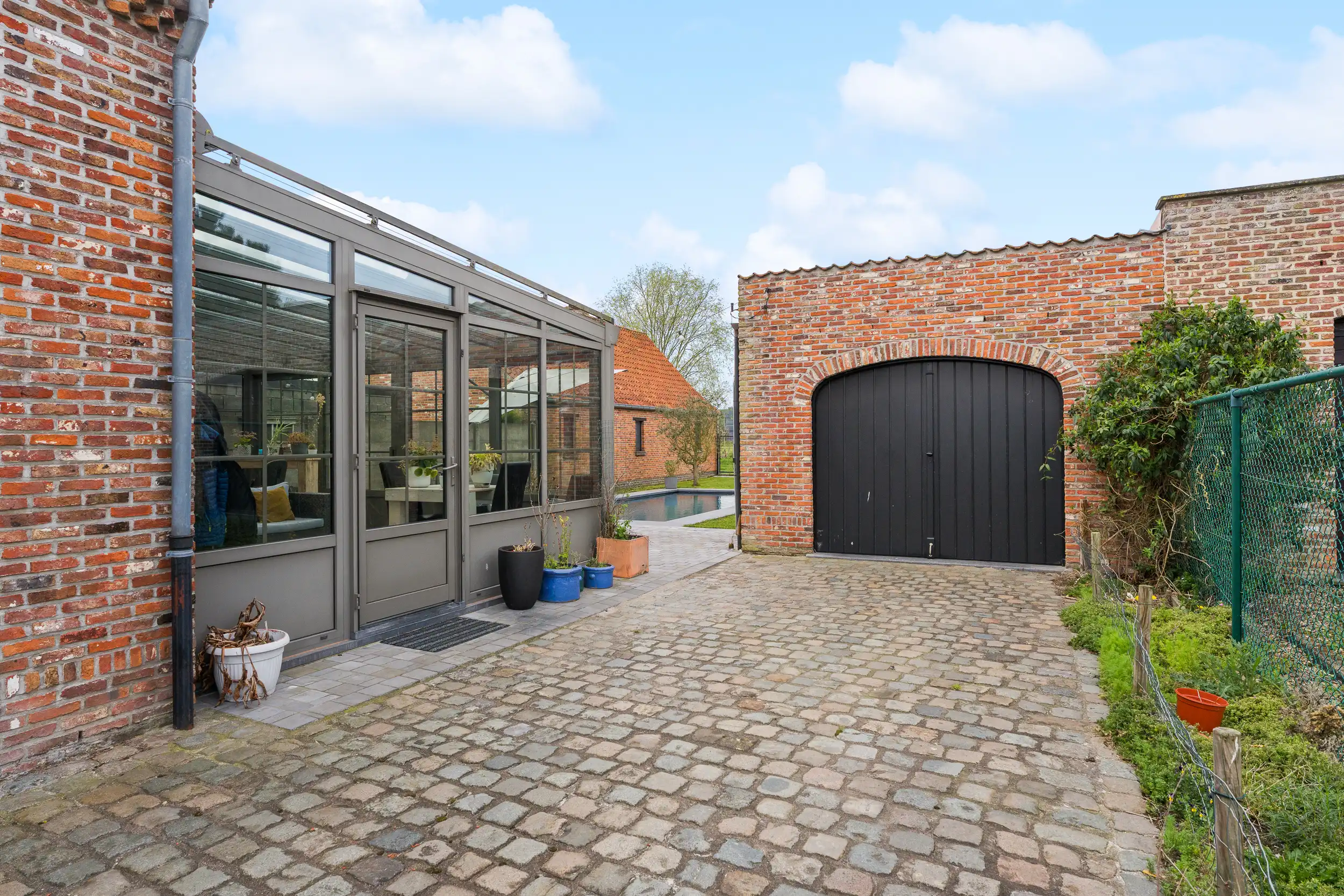 Instapklare open bebouwing met zwembad in Zele foto 24