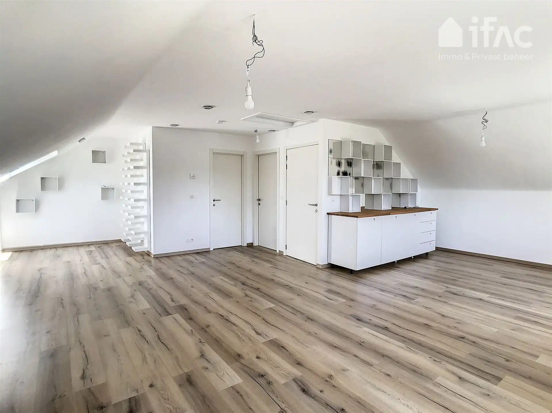 Moderne villa met 5 kamers foto 21