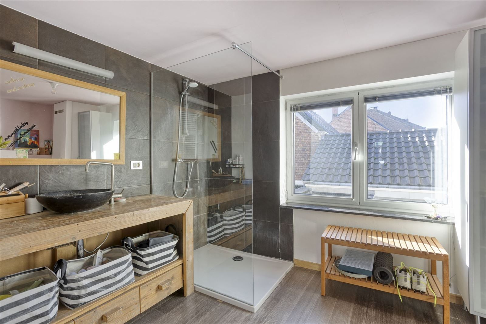 Zeer gezellige woning met 2 slaapkamers + bureau nabij centrum Halle  foto 16