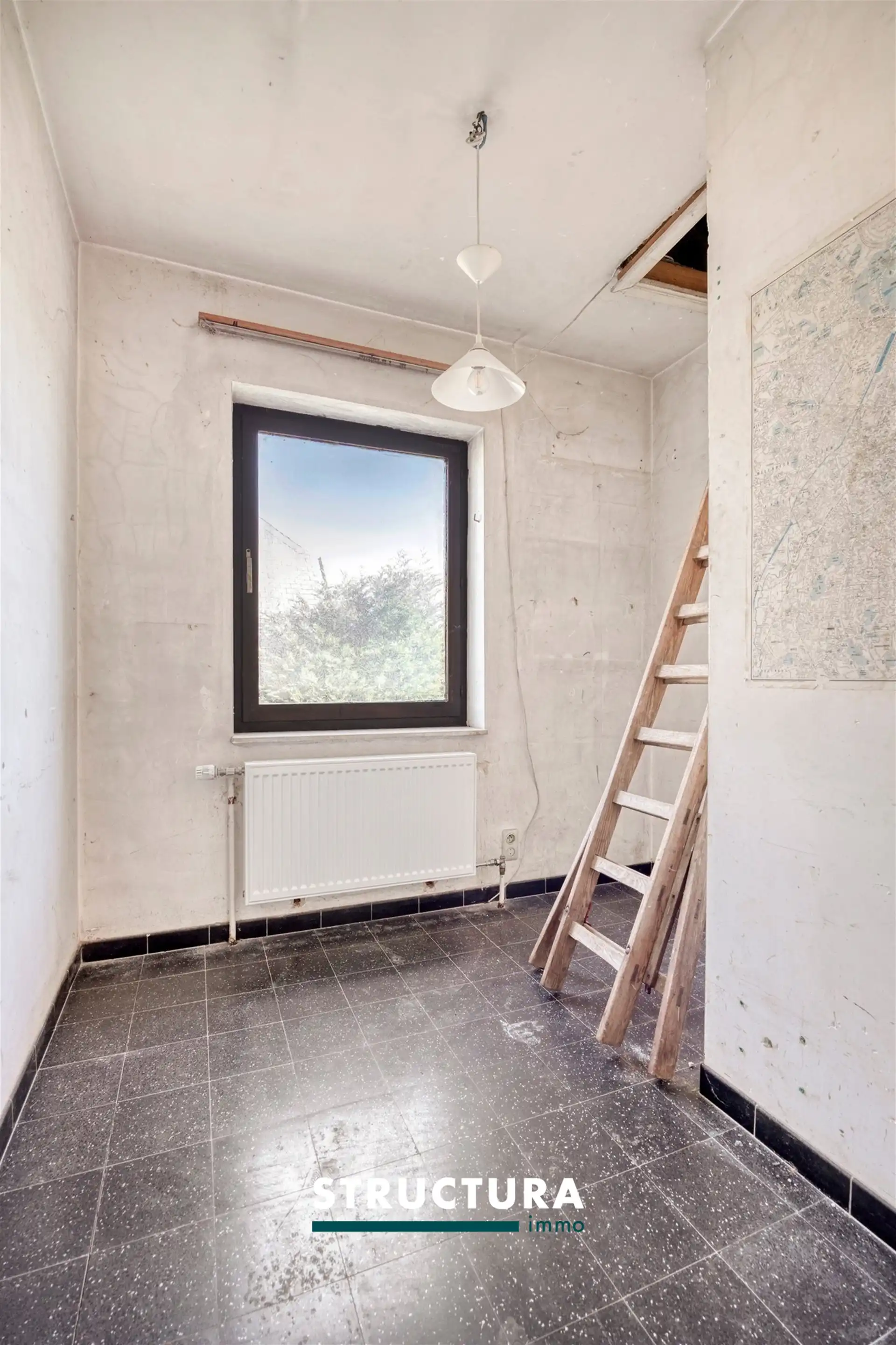 Villa met 3 slaapkamers en garage in residentiële buurt foto 14