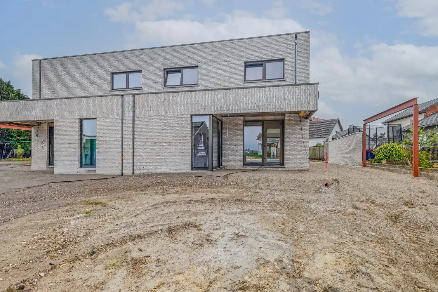 Twee halfopen nieuwbouwwoningen met elk drie slaapkamers in Gellik - Beschikbaar vanaf september 2026! foto 4