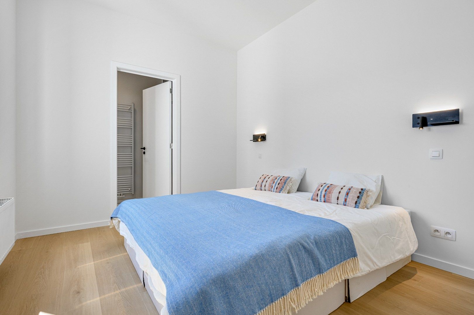 Stijlvol wonen in een  gerenoveerd appartement nabij Station Gent-Sint-Pieters foto 10