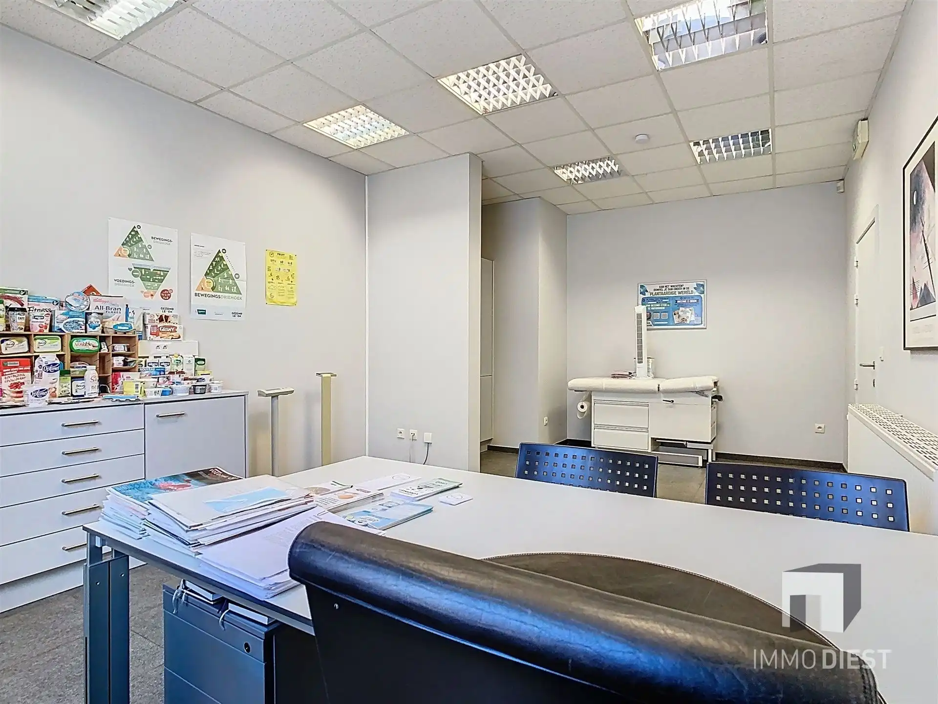 Opgedeeld handelspand in het centrum van Tessenderlo foto 6