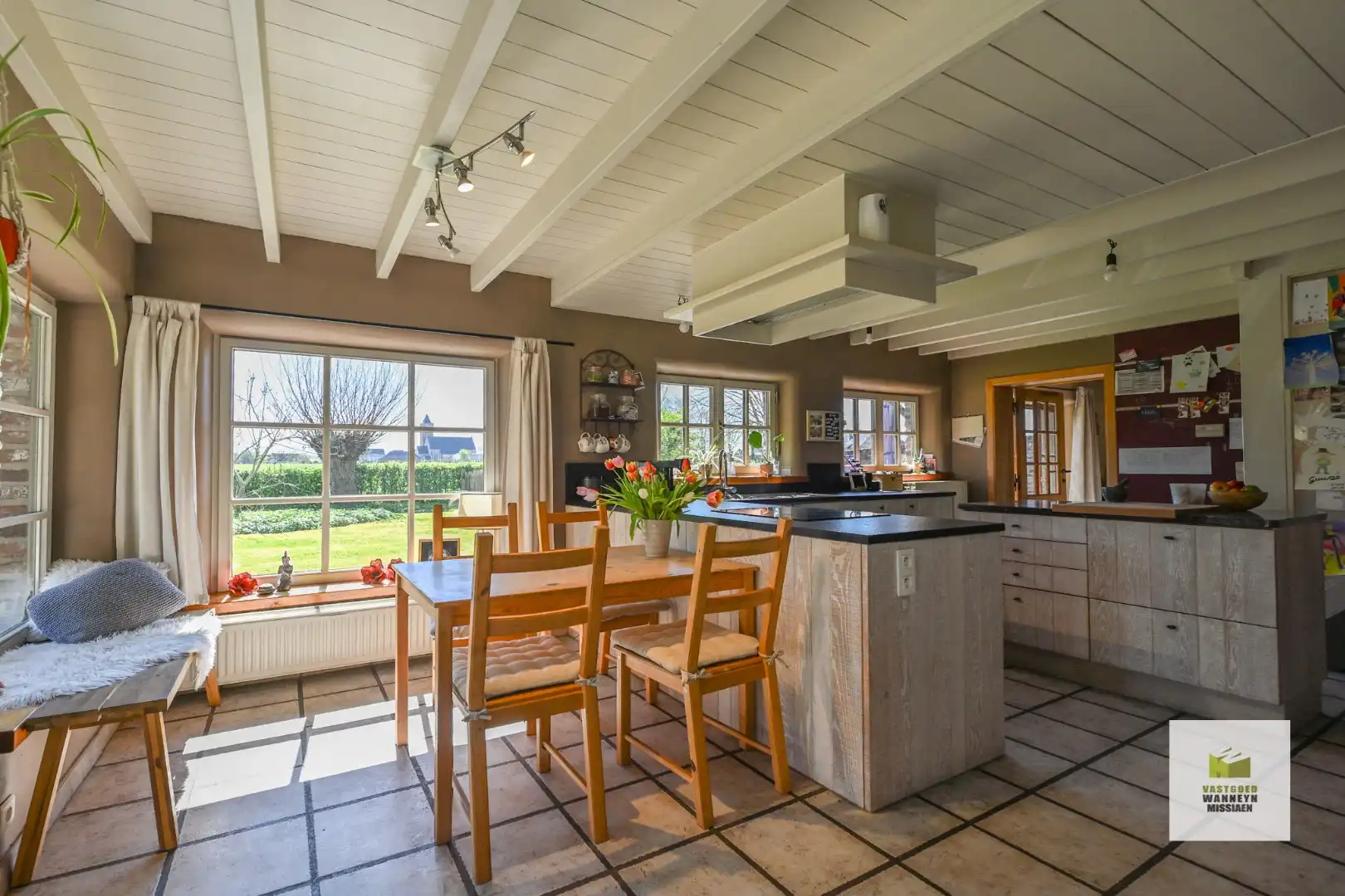 Landelijke gerenoveerde woning op 9.500 m2 met 3 slaapkamers en landelijk vergezicht foto 22