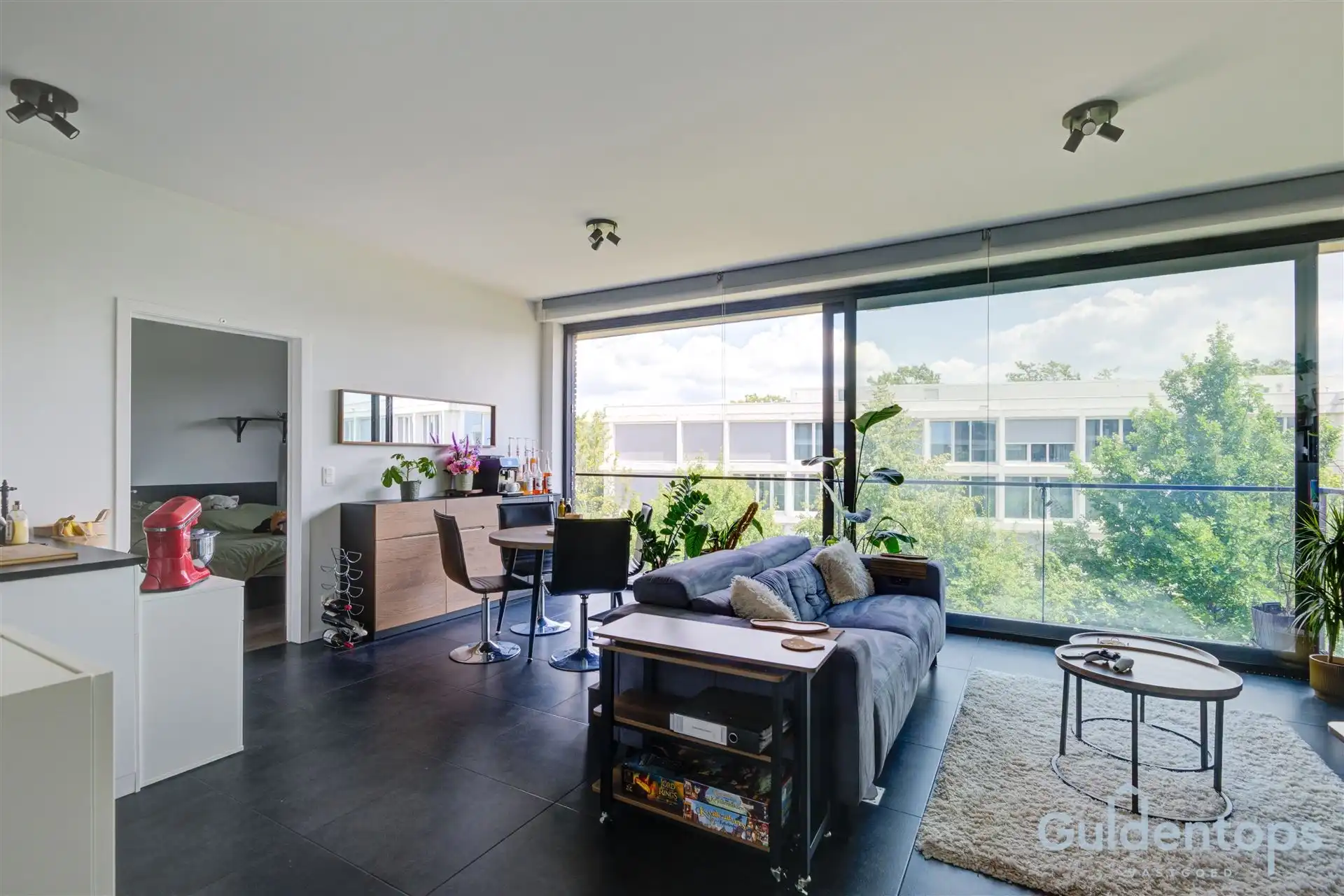 Uitstekend gelegen ruim 1 slaapkamerappartement  foto 4