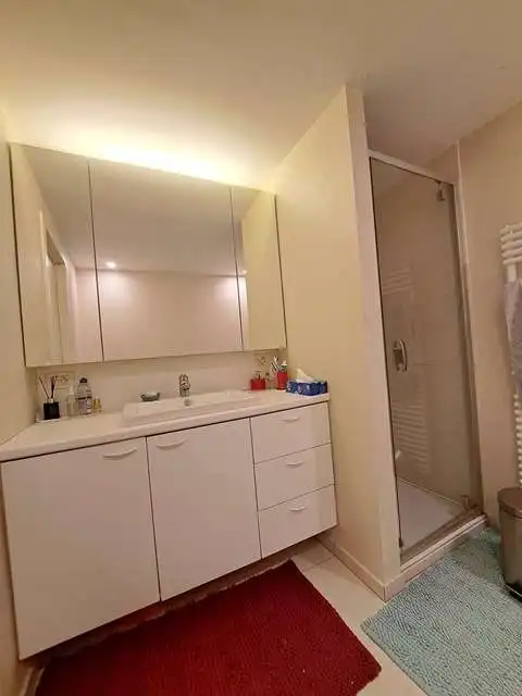 Comfortabel 2-slaapkamerappartement met TERRAS en AUTOSTANDPLAATS te huur in Sint-Andries Brugge foto 6