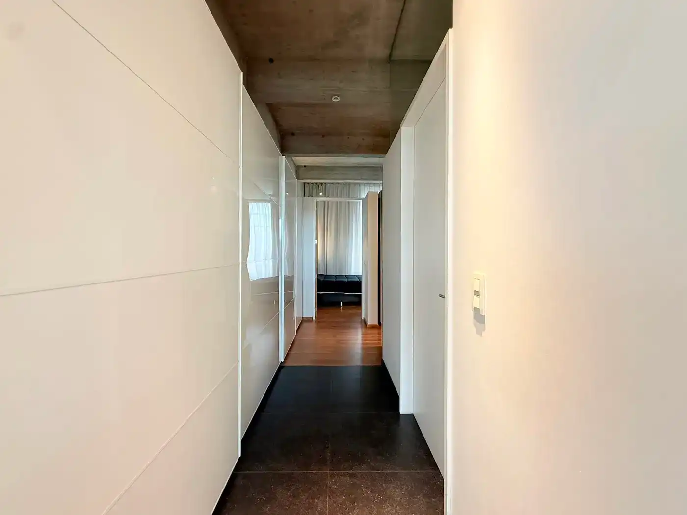 Ruime en moderne industriële loft met terras en ondergrondse parkeerplaats in Herent foto 13