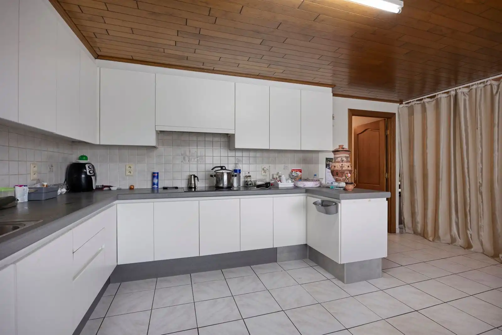 Ruim appartement met 4 slaapkamers te koop foto 9