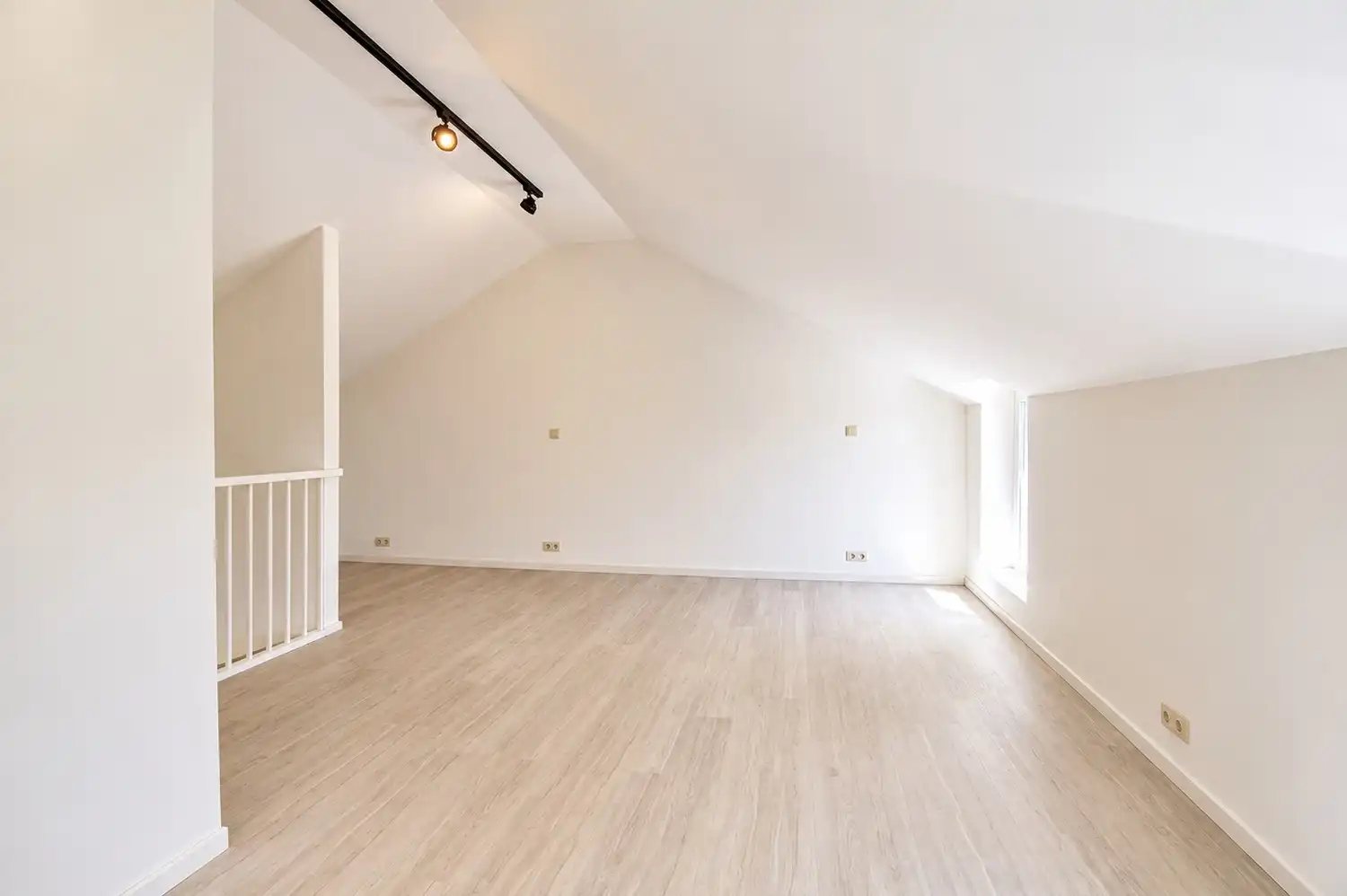 Energiezuinige woning met tuin en 2 staanplaatsen in Lembeek foto 7