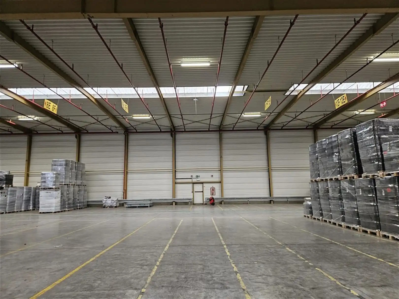 Fabrieksgebouw te Komen foto 22