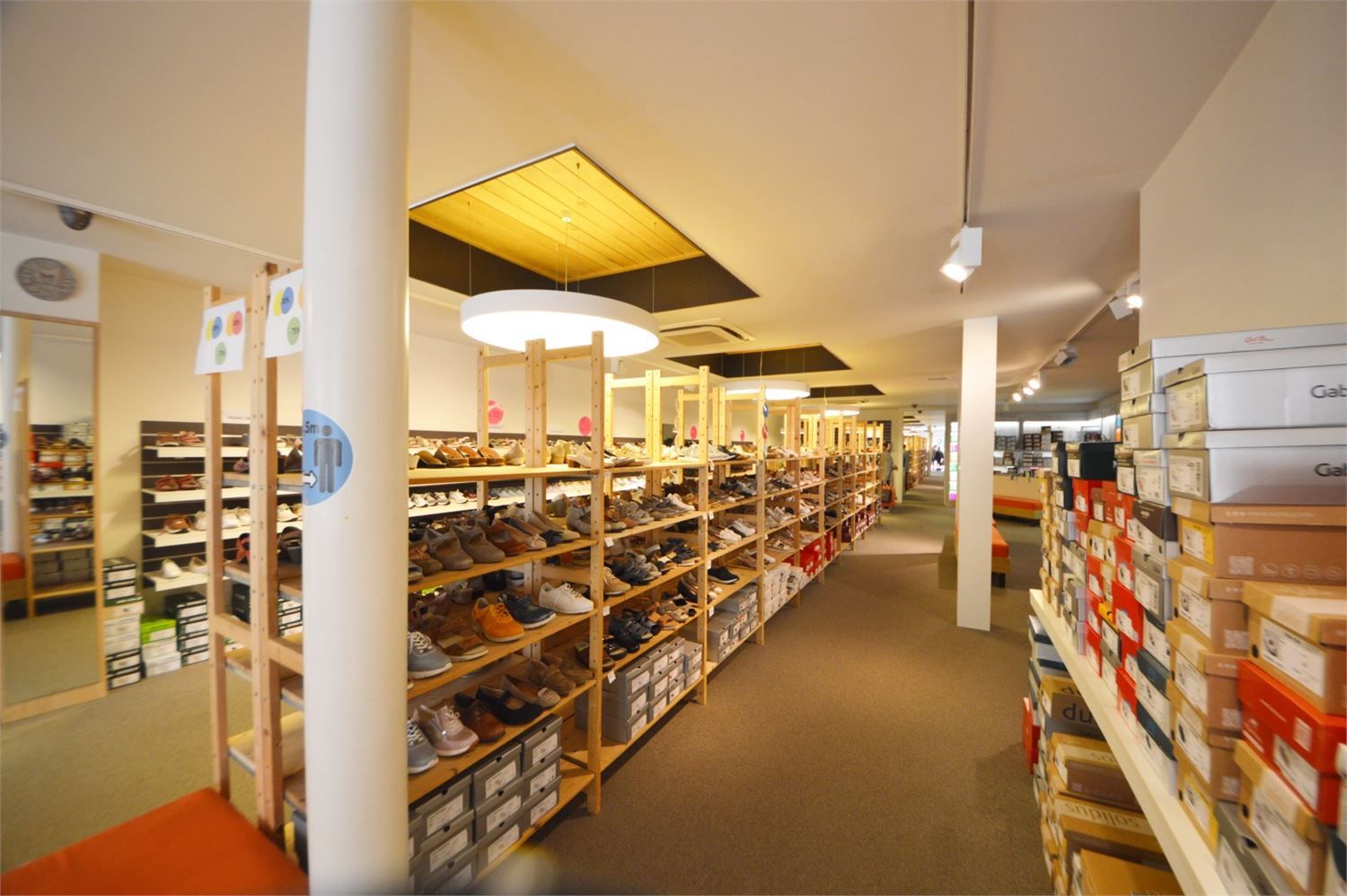 MODERN COMMERCIEEL GEBOUW LANGE ZOUTSTRAAT NAAST NOBEL foto 5