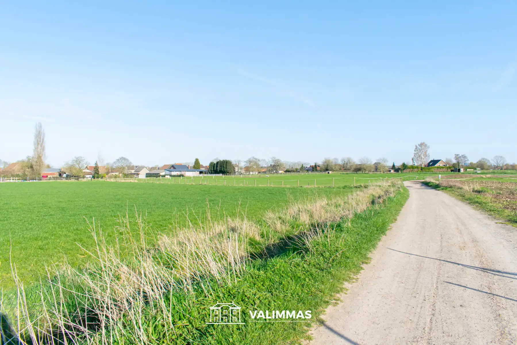 Welgelegen landbouwgrond (akkerland), ±52are. Vrij van pacht foto 6