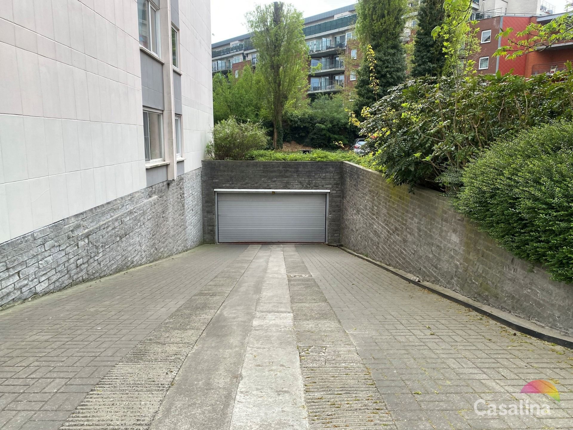 CASALINA REAL ESTATE biedt te koop aan – GARAGEBOX nr. 15 foto {{pictureIndex}}