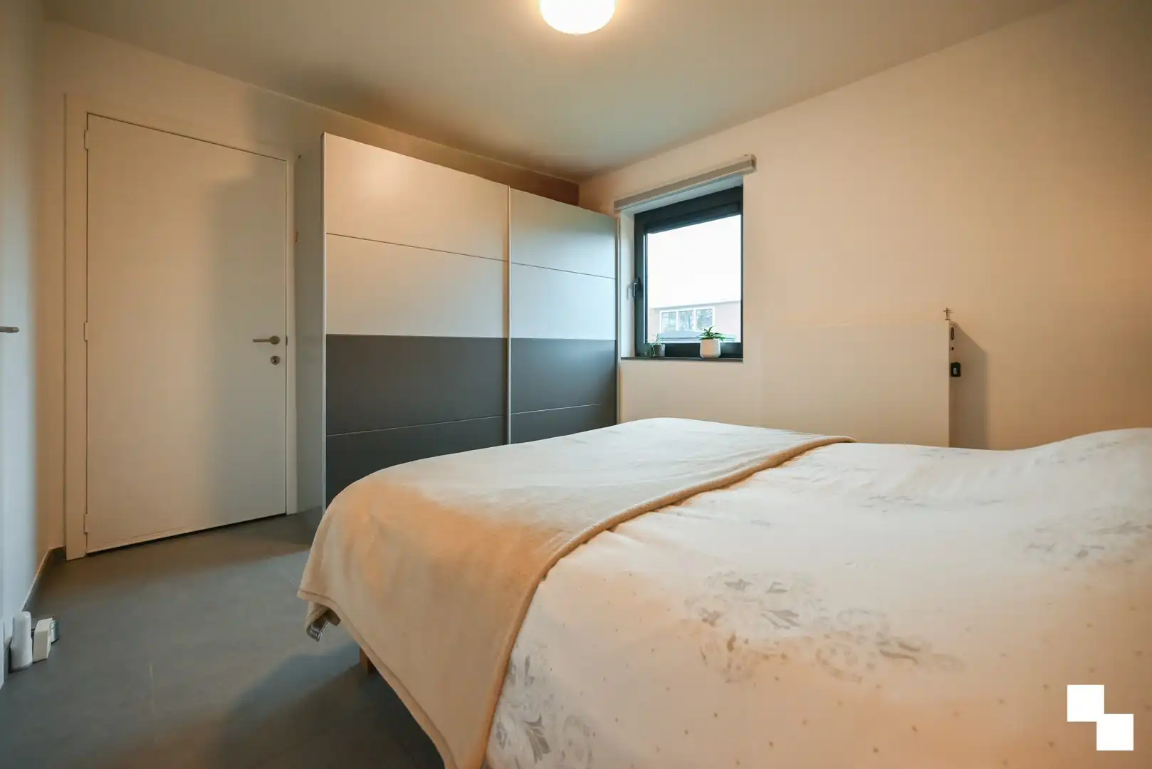 Lichtrijk tweeslaapkamer appartement te hartje Izegem foto 22