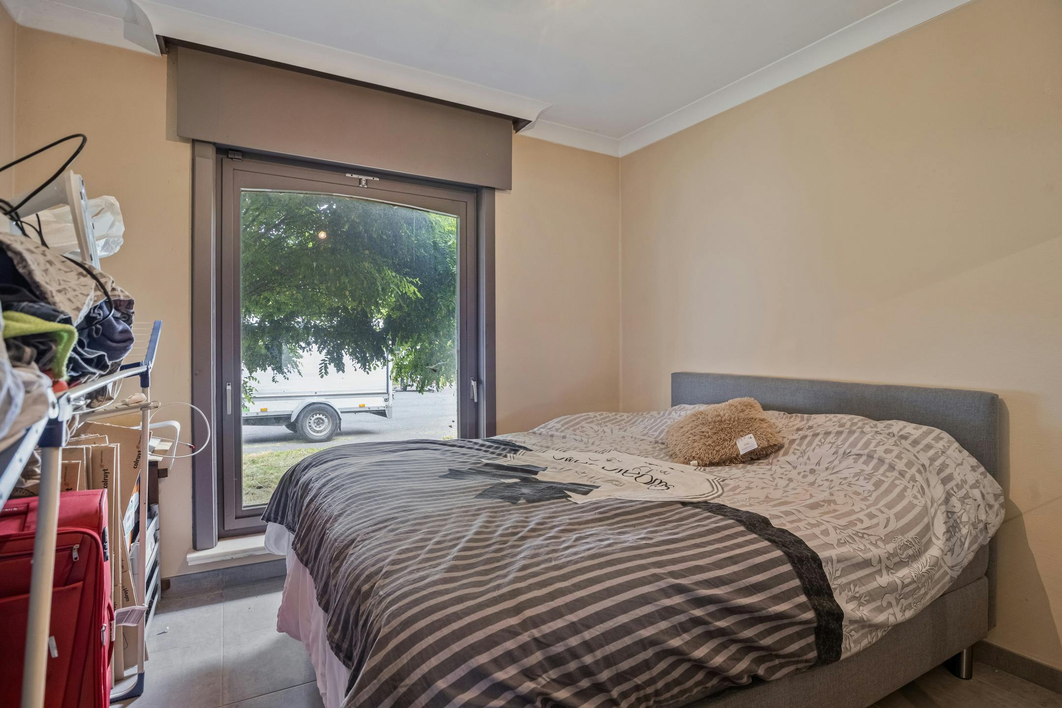 alfopen bebouwing met 3 slaapkamers op een ruim perceel in Gits! foto 5