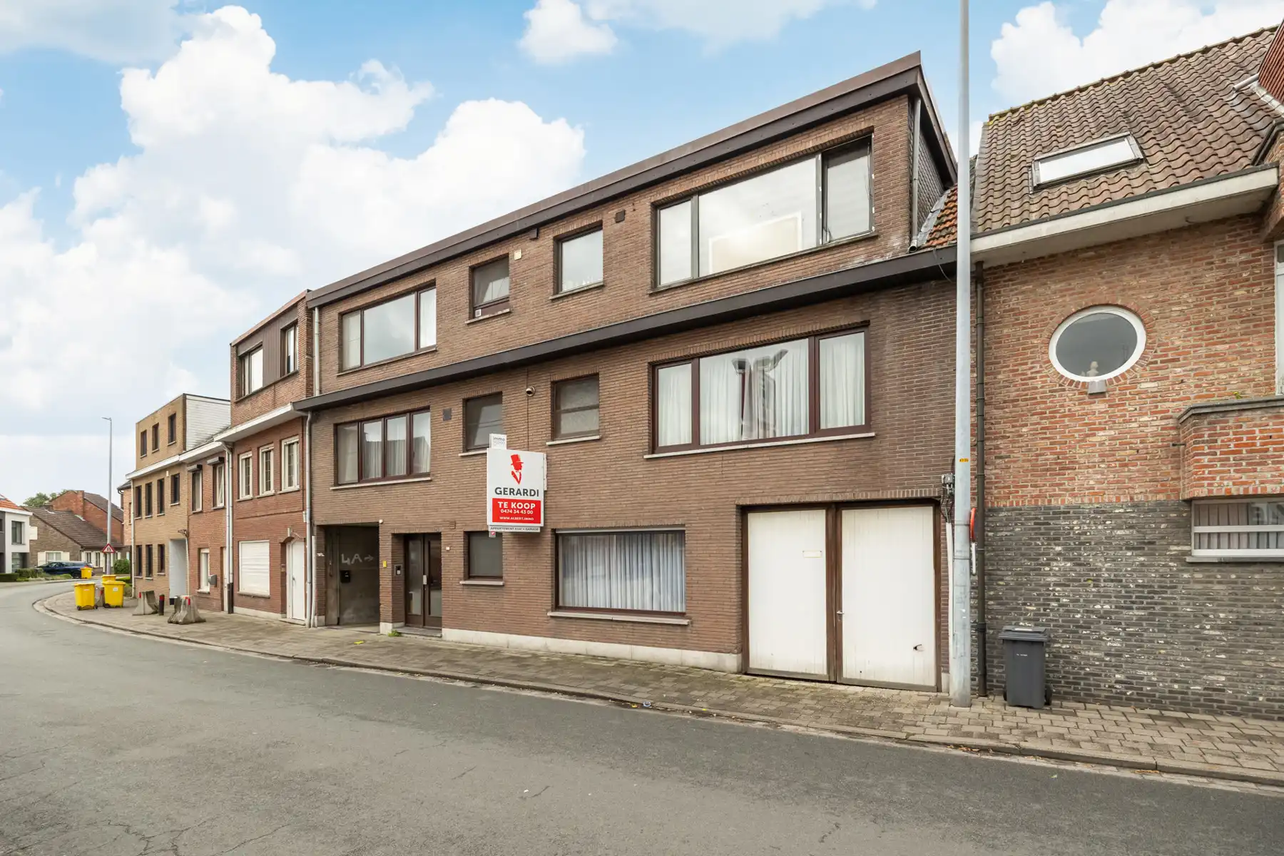 Gerenoveerd app met 2slk en garage foto 24