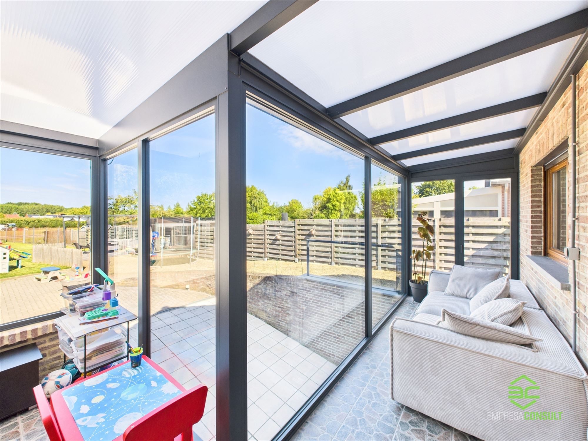 Instapklare gelijkvloerse woning met 3 slpk op 10a 21ca! foto 20