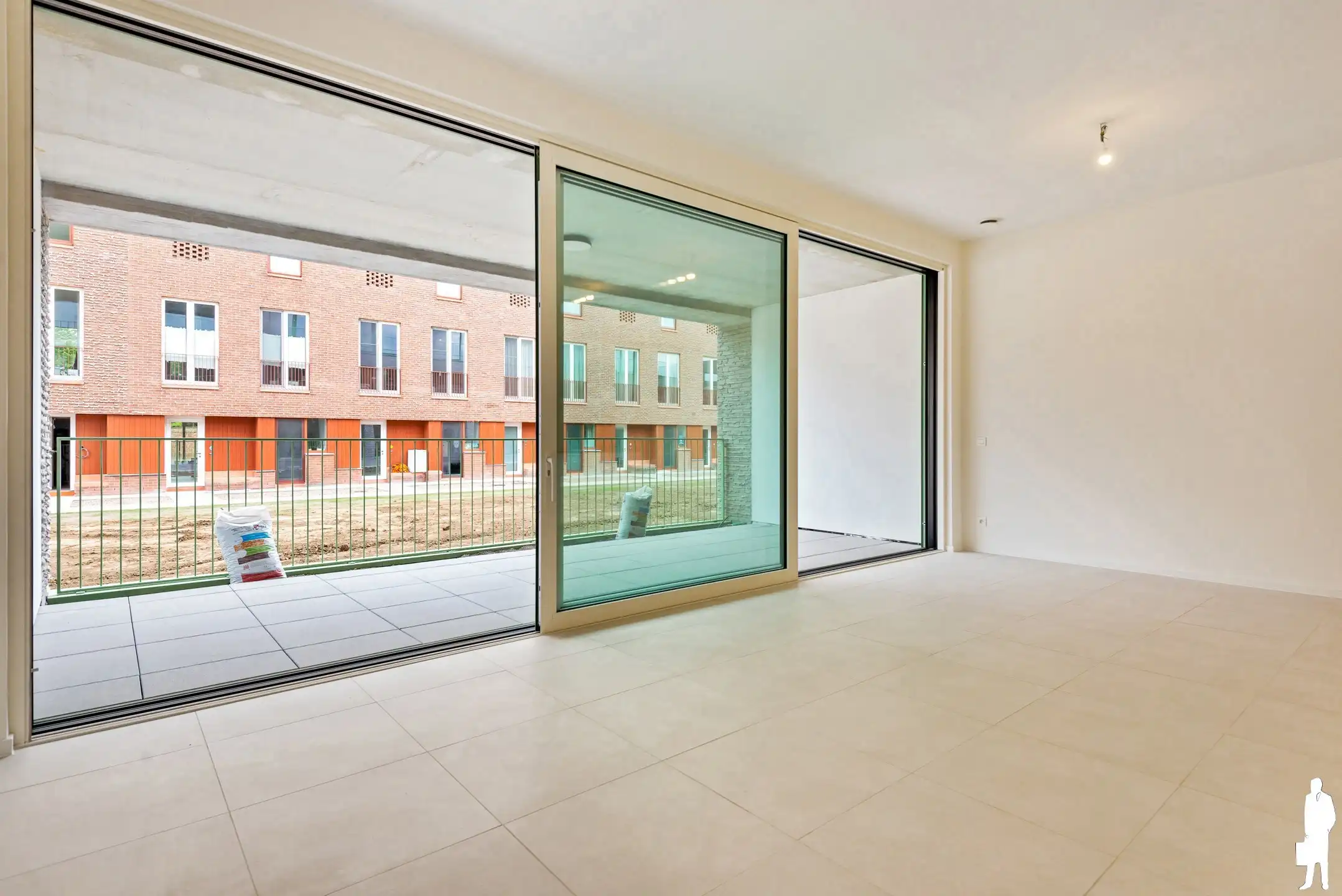 GLVL appartement met 2 slpks, ruim terras en autostaanplaats foto 10