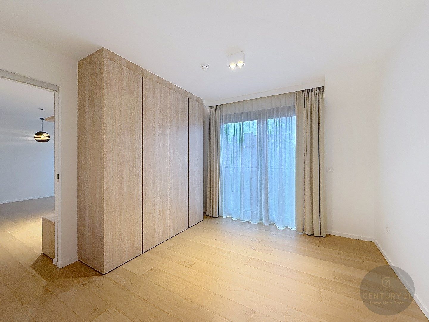 RUIME en praktisch ingedeelde SERVICEFLAT foto 6