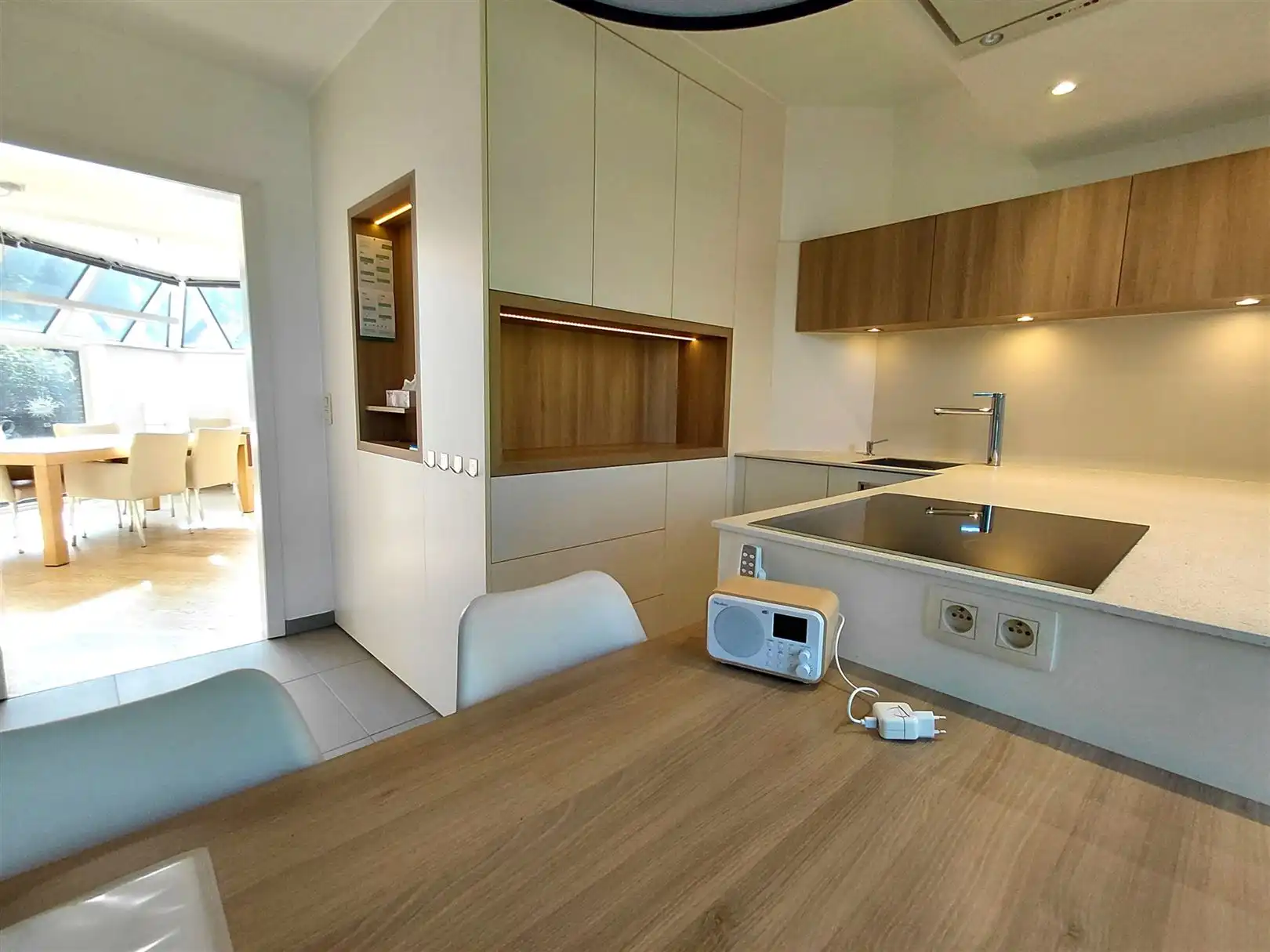 TE HUUR: Unieke woning met 3 slaapkamers en prachtige tuin te Houthalen! foto 13