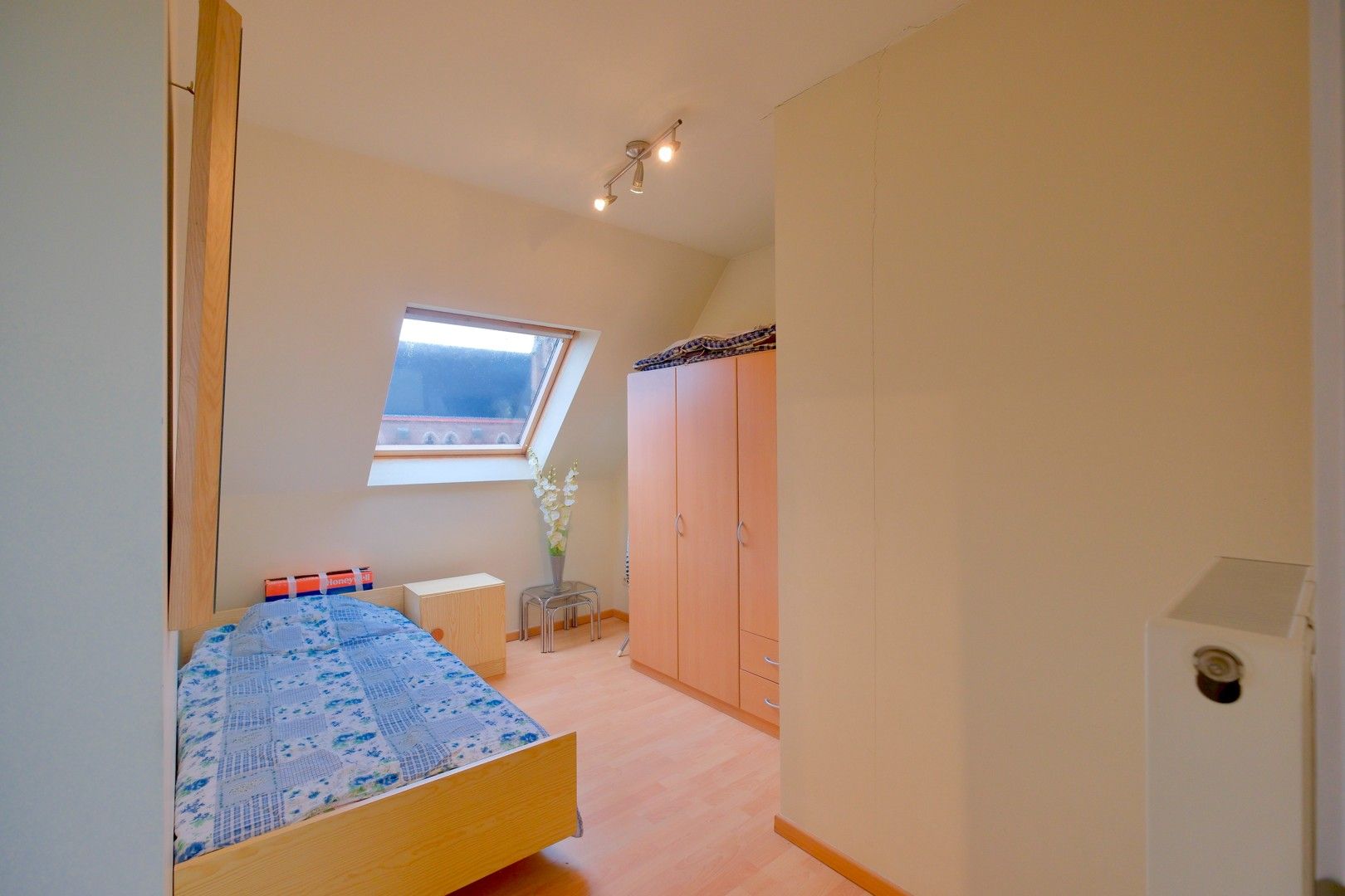 Duplex dakappartement met 2 slpks, 2 badkamers, 2 terrassen en garage foto 12