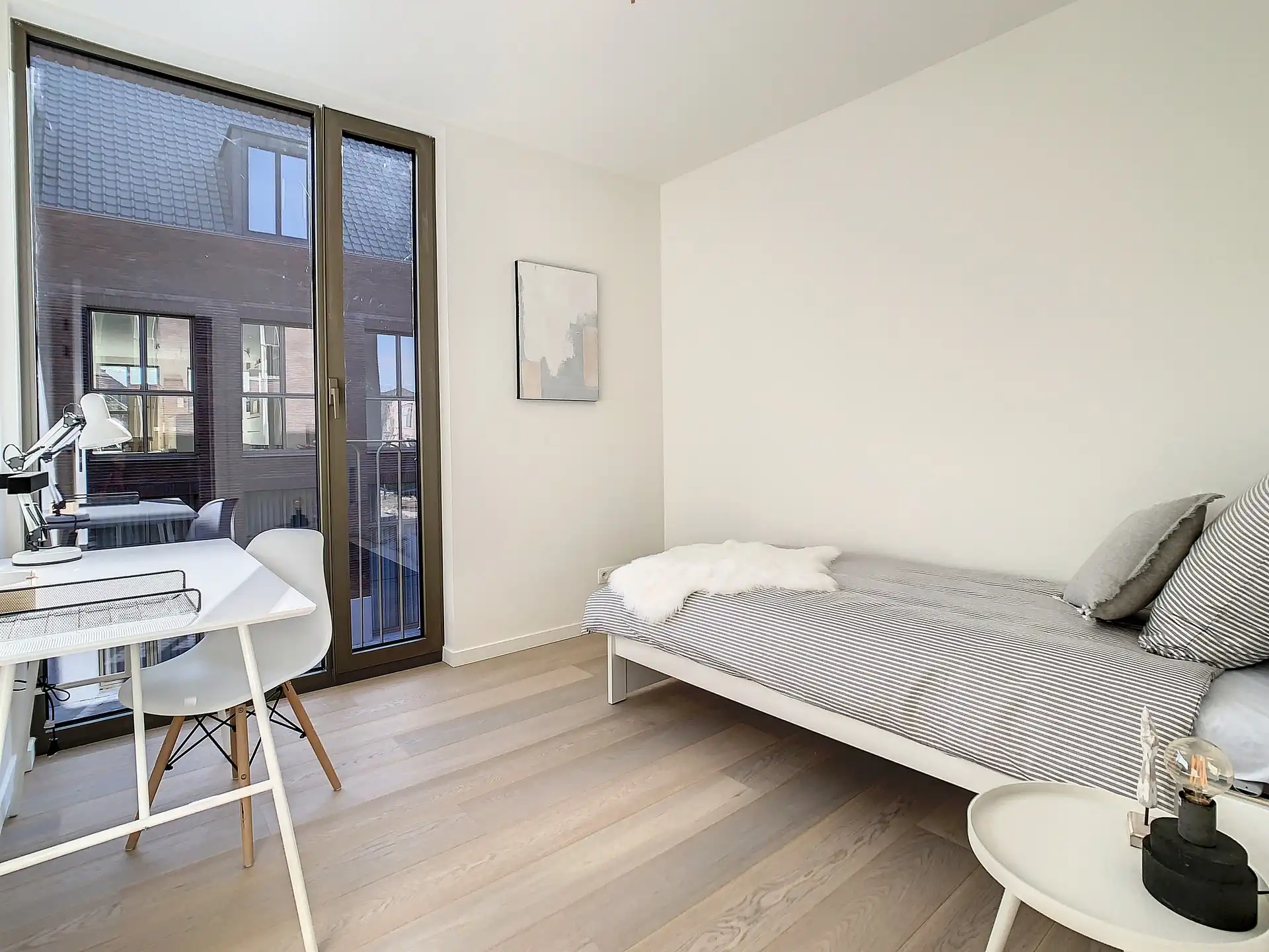 Appartement met 2 slaapkamers in het charmante Oud-Rekem foto 5