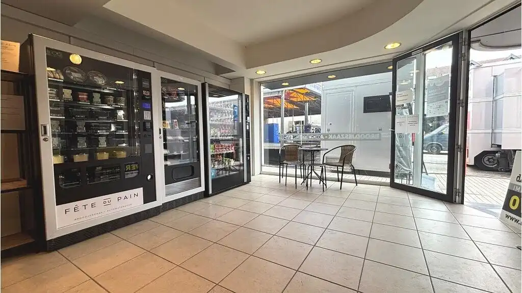 Overname instapklare broodjeszaak en automatenshop in Oedelem foto 2