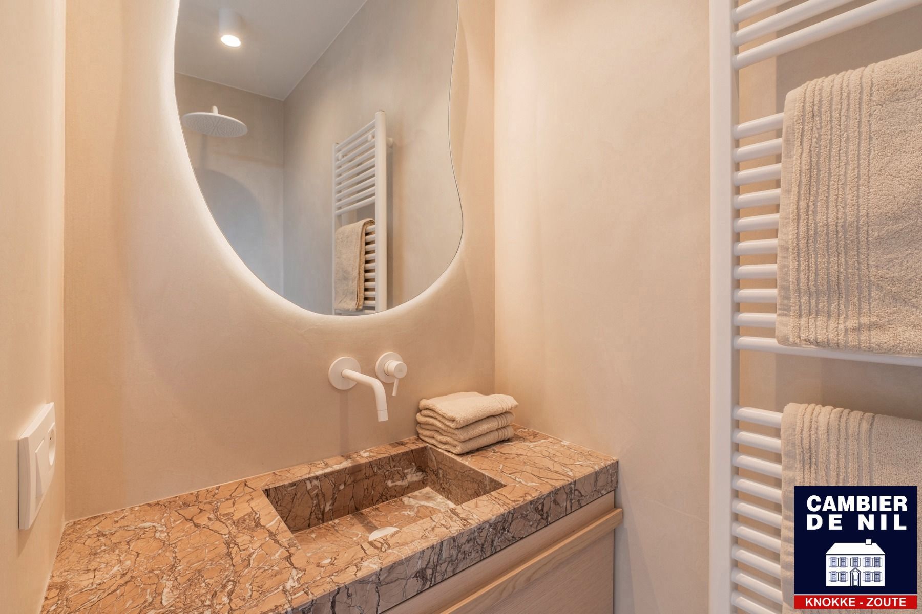 Vernieuwd appartement met open zichten mooie terrassen foto 20