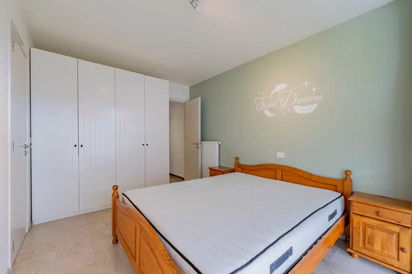 Lichtrijk 1-slaapkamerappartement met ruim terras te huur in Brugge foto 11