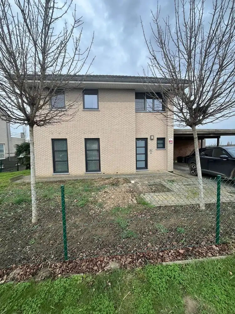 Mooie, energiezuinige gezinswoning foto {{pictureIndex}}