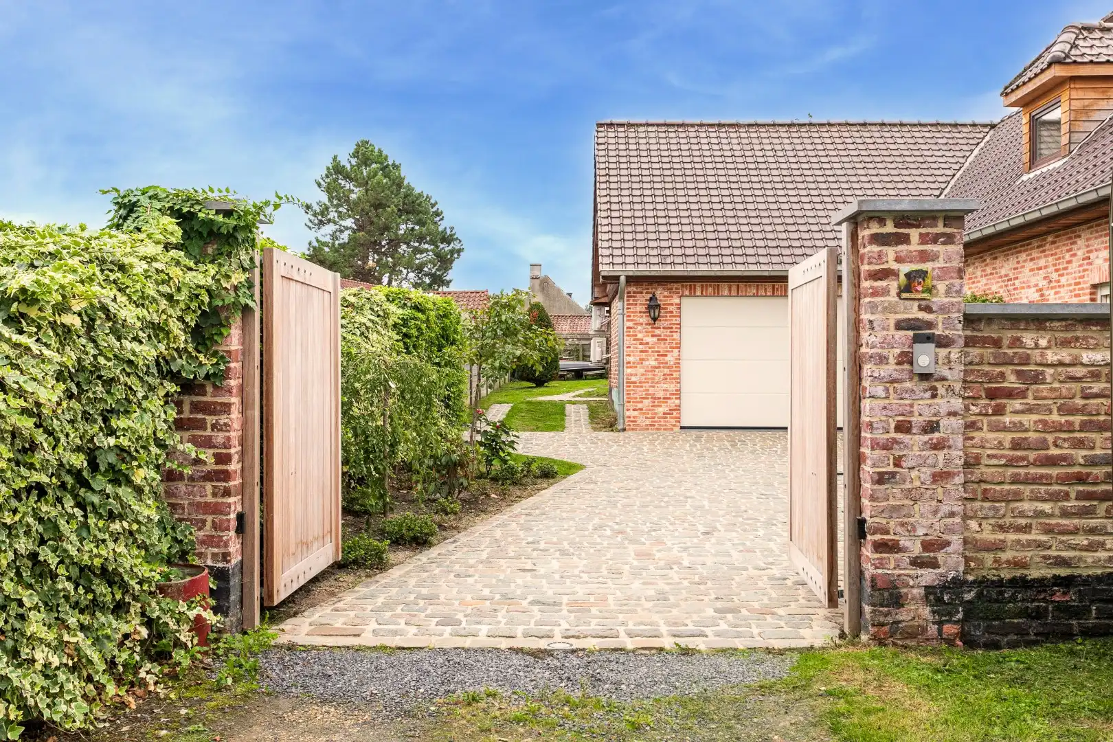 Charmante woning met 3 à 4 slpk en tuin te Halle foto 3