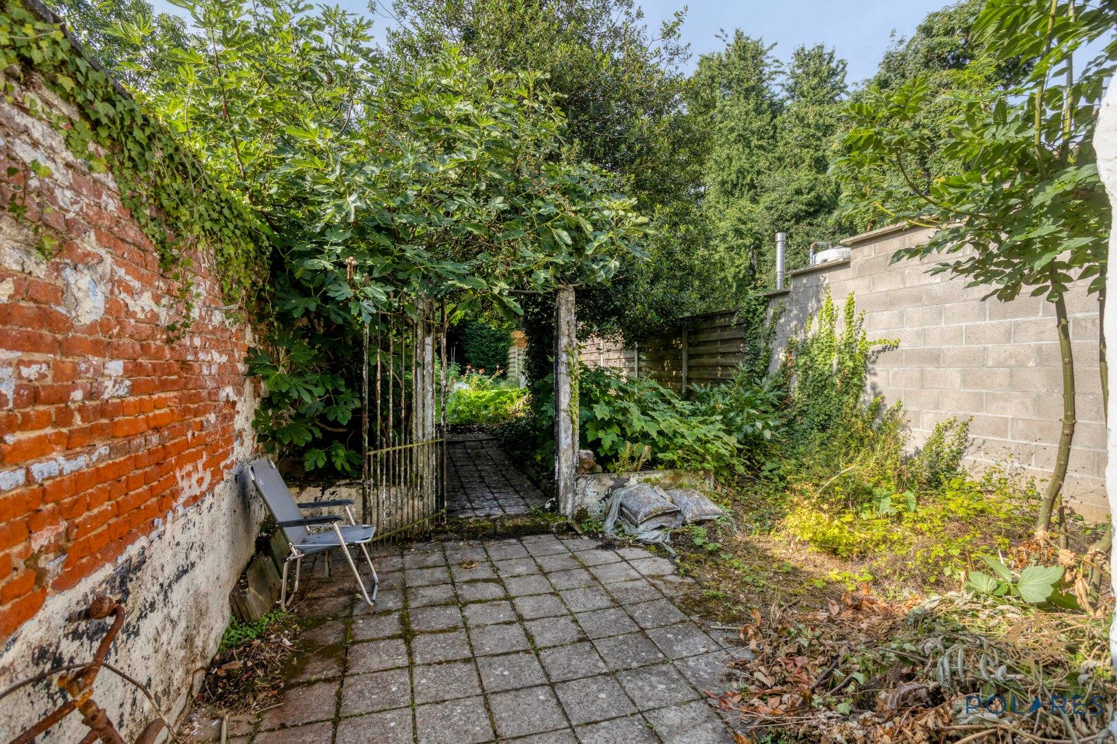 Goed gelegen, te renoveren rijwoning in centrum Hoegaarden foto 23
