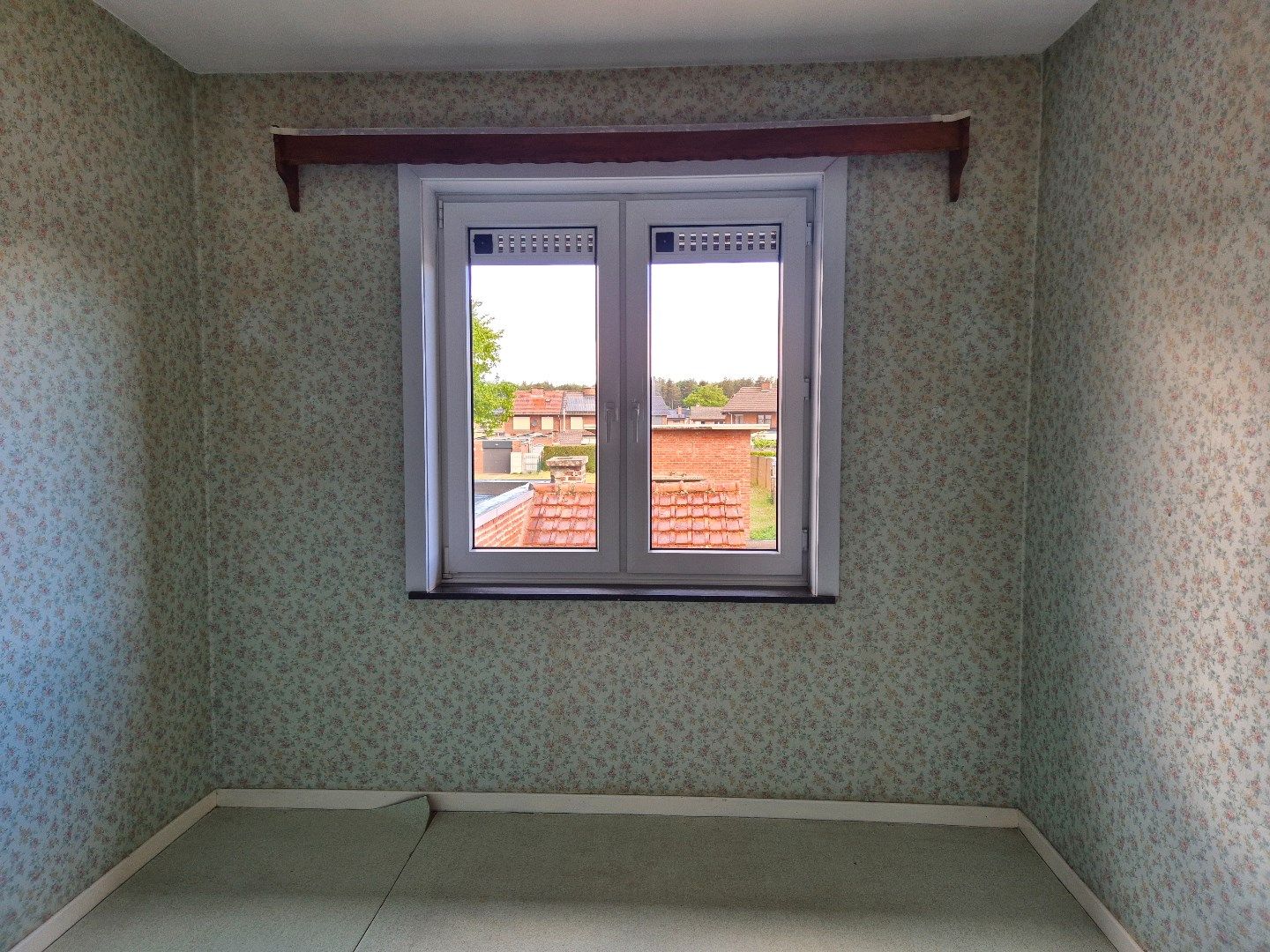 Te koop met BOD - te renoveren woning met 3 slaapkamers in Maasmechelen foto 11