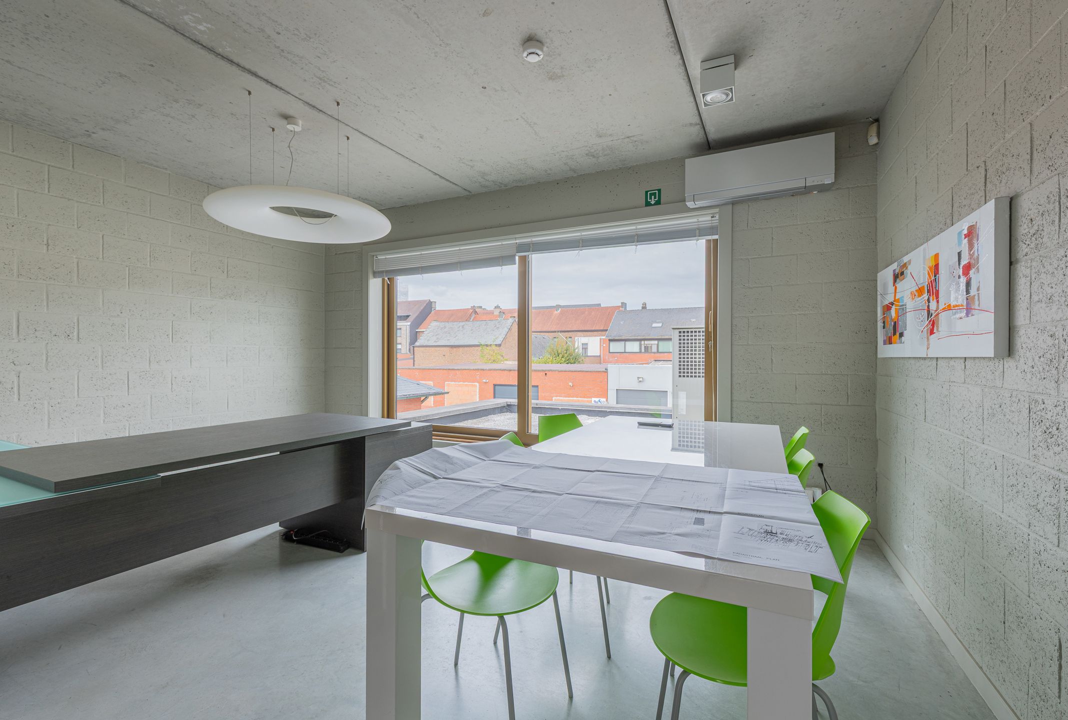 NIEUWERKERKEN - Recent gebouw met magazijn foto 19
