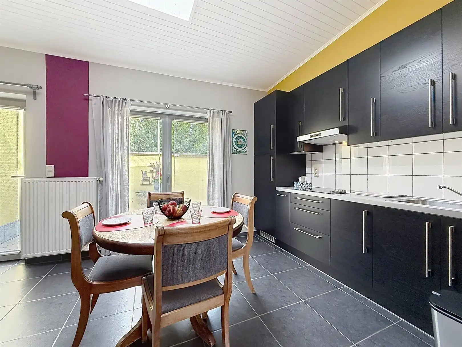Instapklare stadwoning met koer, 2/3 slpks foto 34