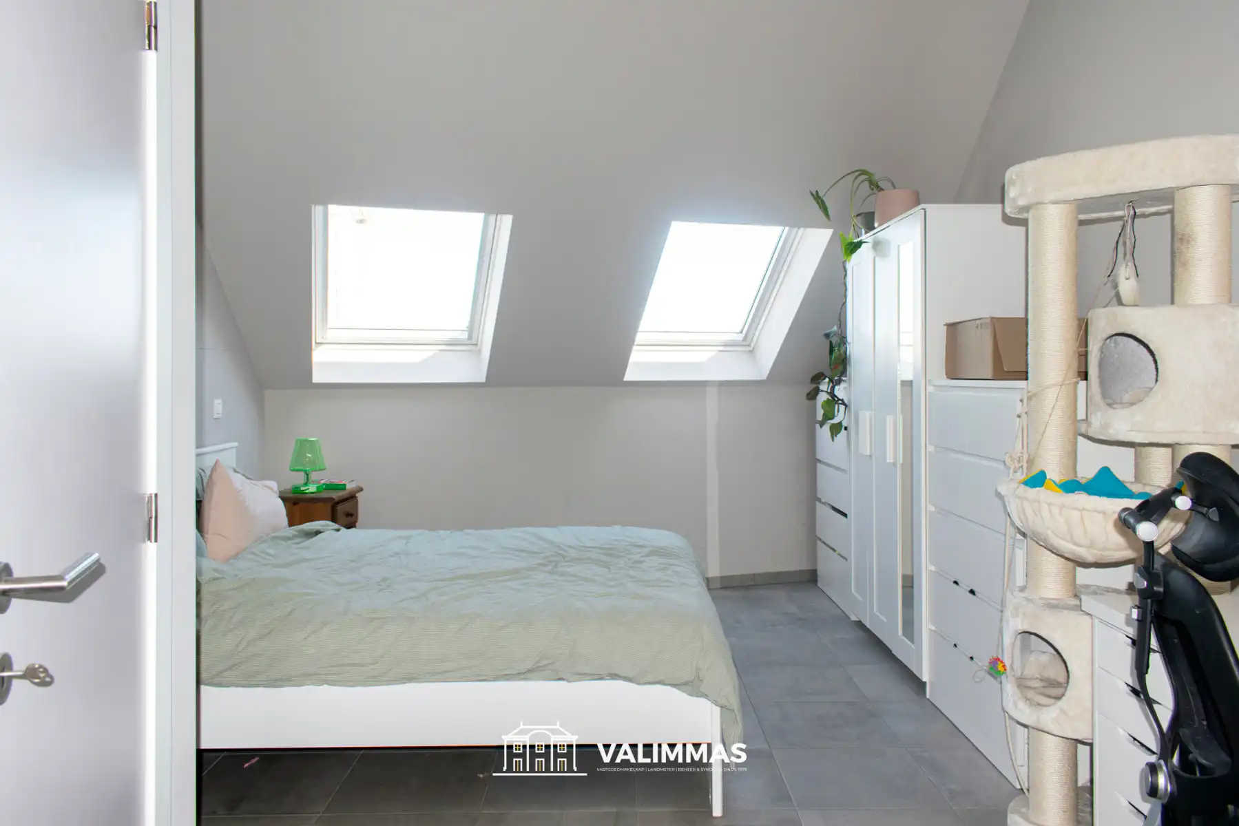 Recent en luxueus ingericht duplex-appartement met garagebox foto 6