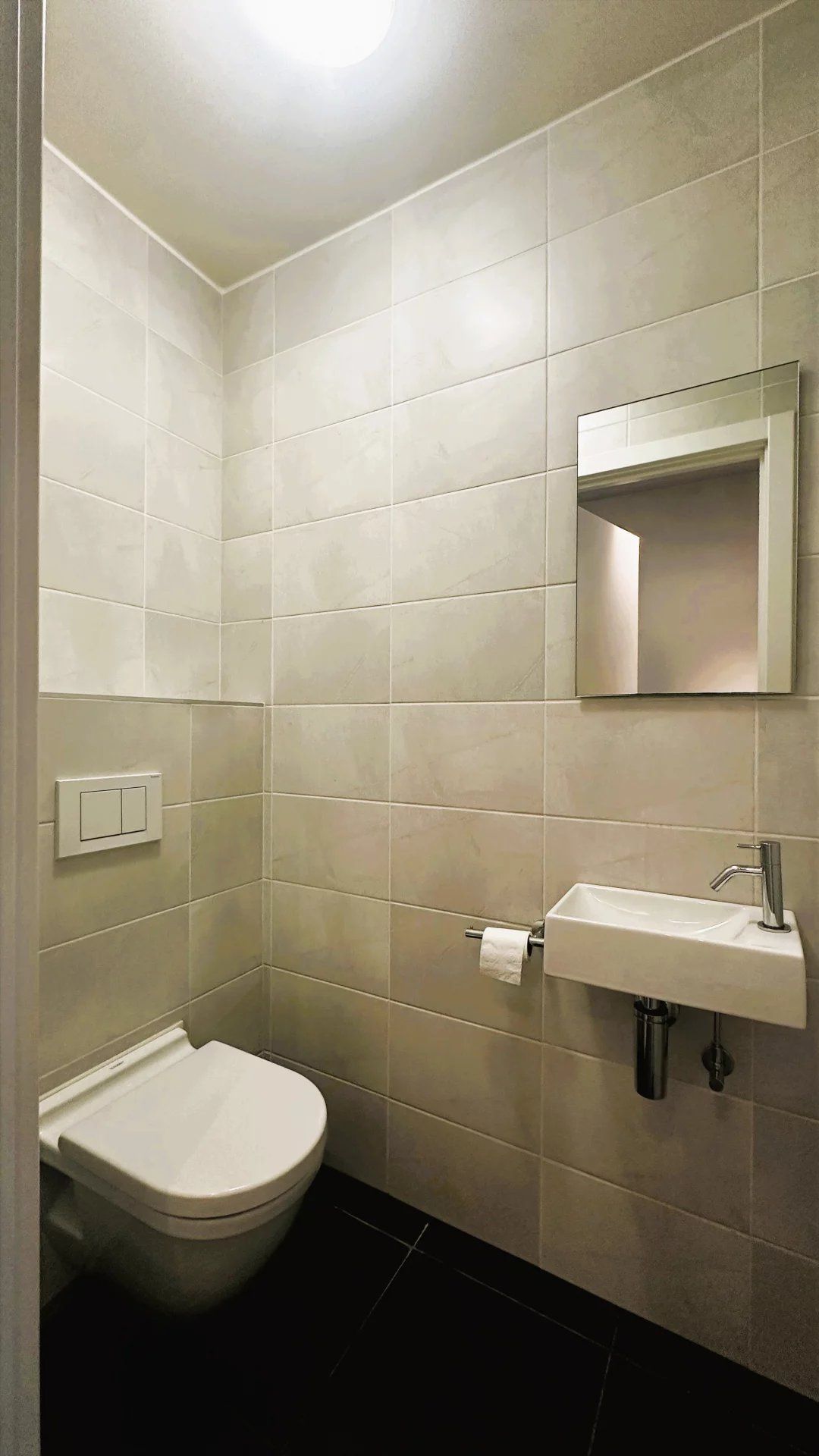 Zeer ruim instapklaar appartement met open uitzicht – 2 slpk – groot terras – garagebox + berging foto 16