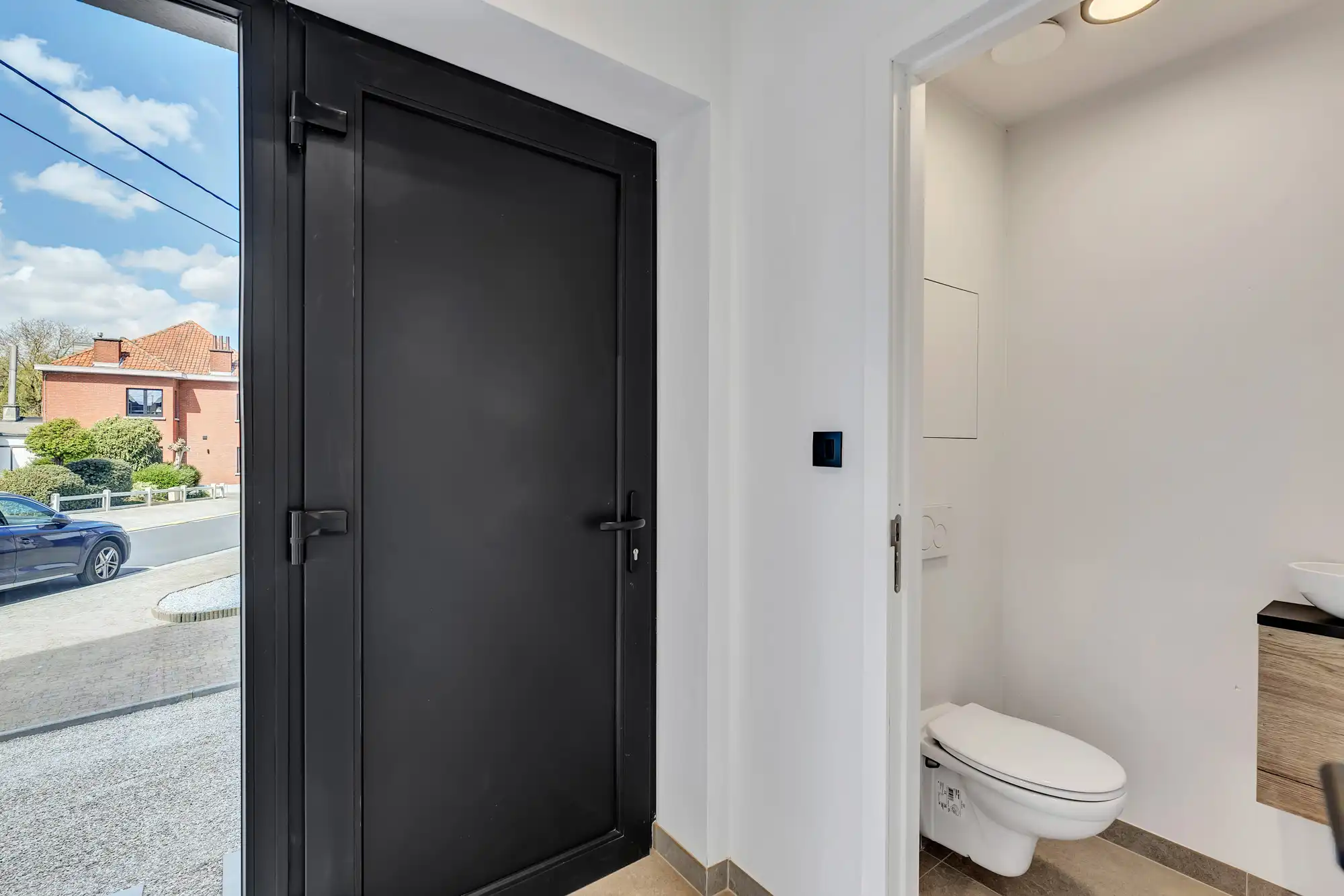 Volledig gerenoveerde woning met 3 slpks en tuin foto 2