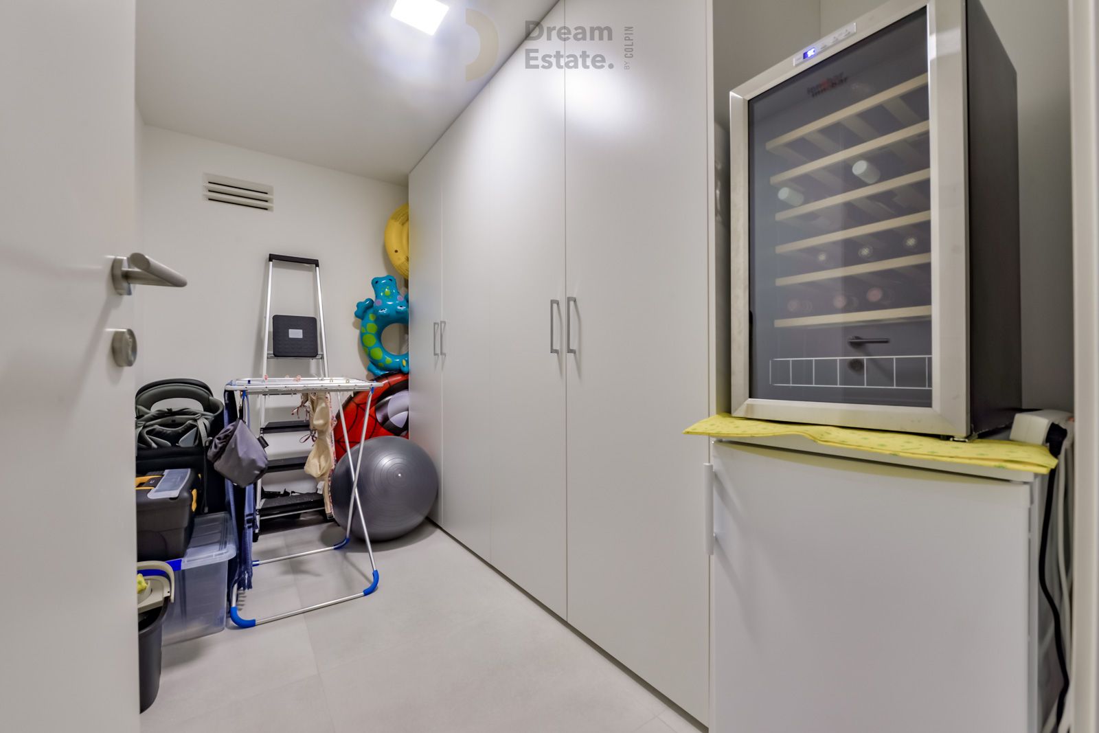 Modern appartement met adembenemend zeezicht foto 37